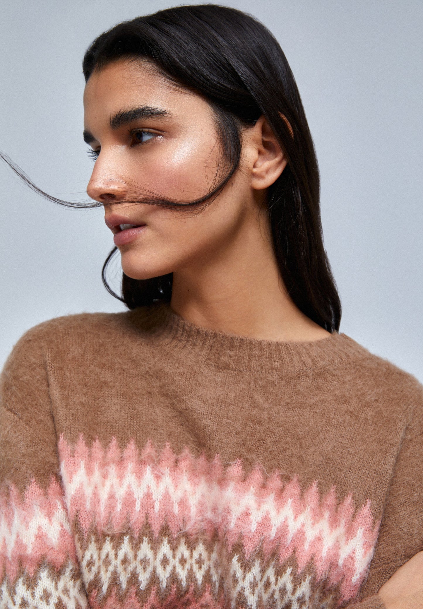 CONTRAST KNIT SWEATER