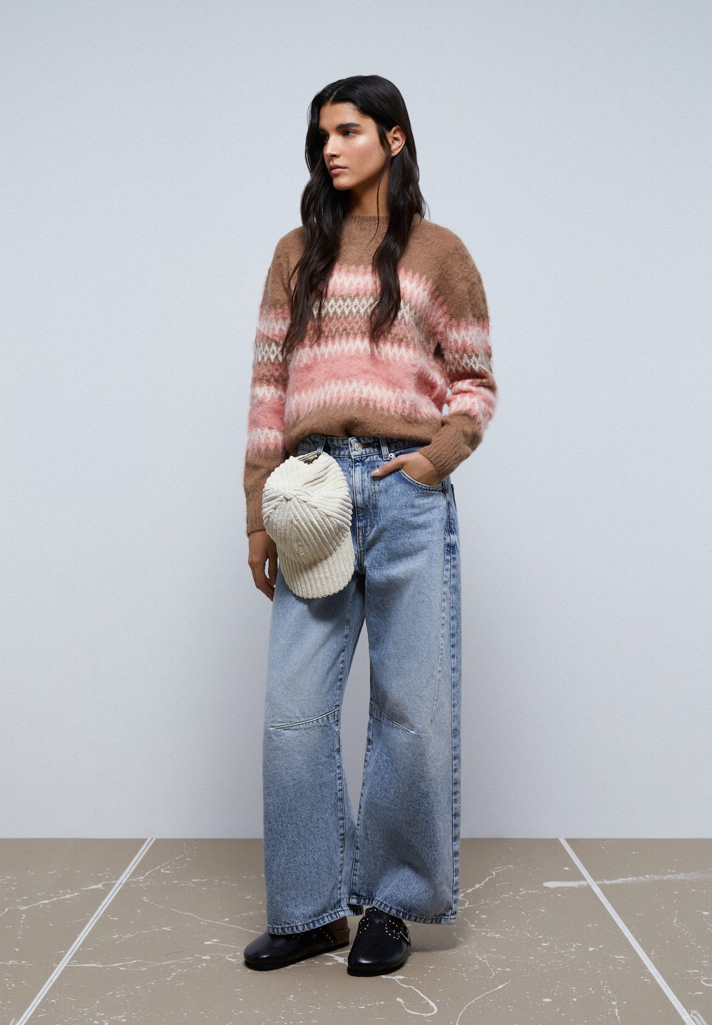 CONTRAST KNIT SWEATER