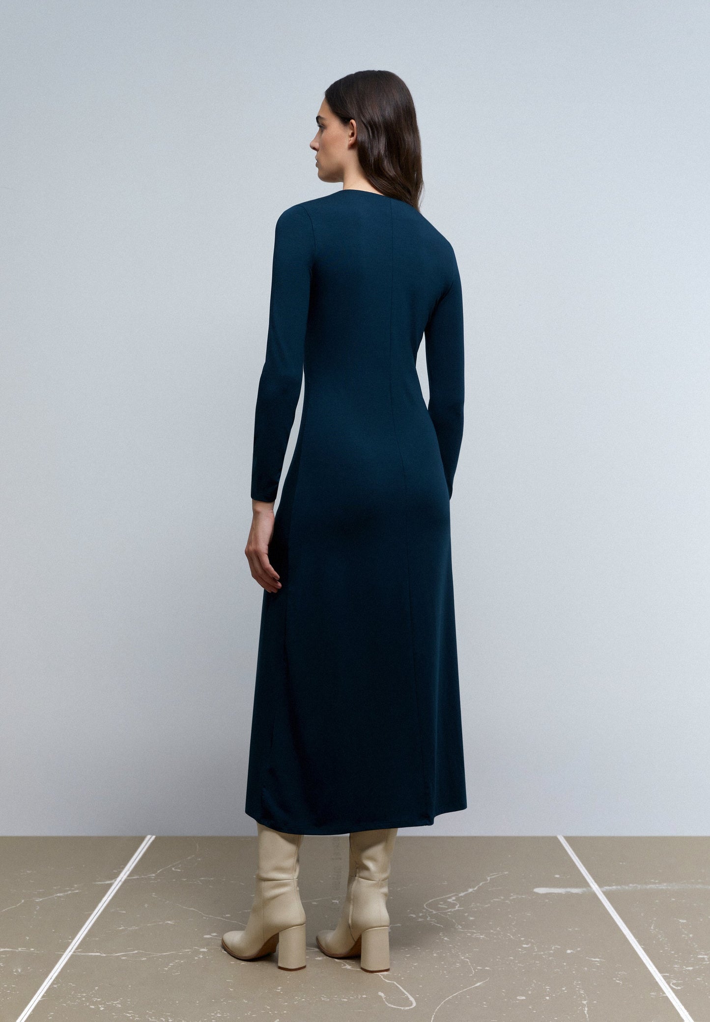 DRESS WITH NECKLINE DETAIL