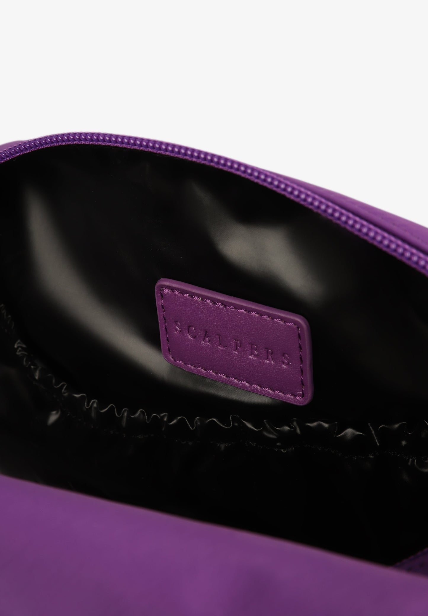 TOILETRY BAG WITH ZIP DETAIL