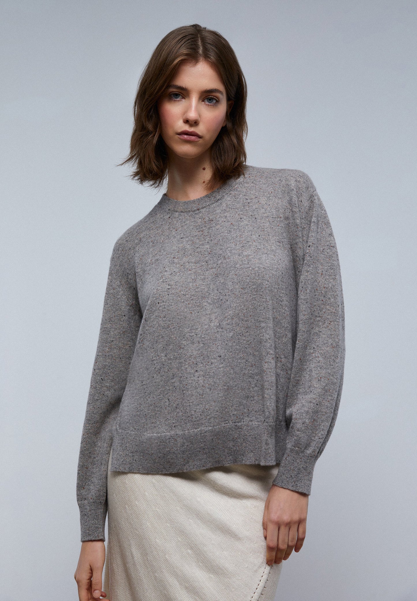 CASHMERE ROUND NECK SWEATER