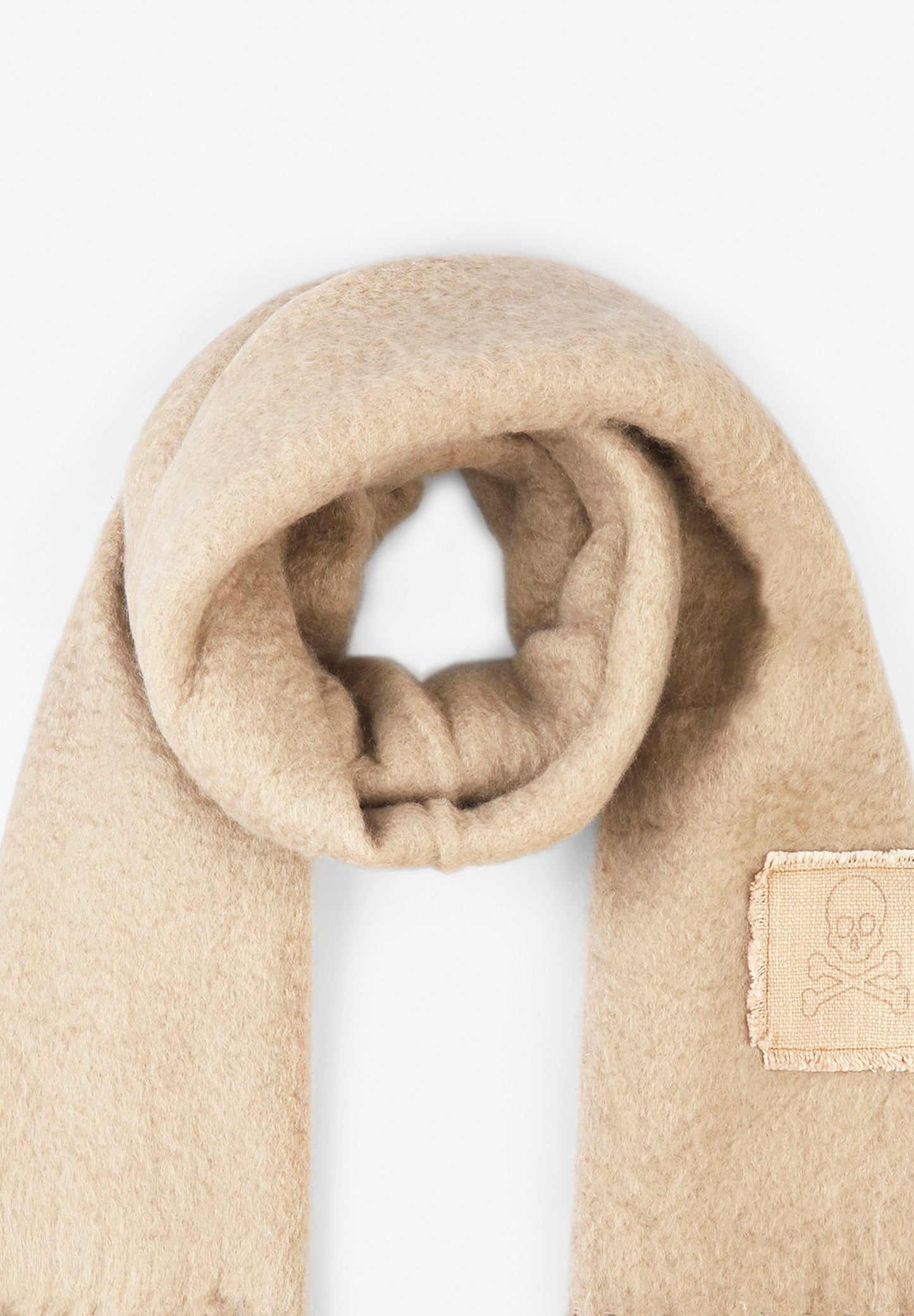 SCARF WITH SKILL PATCH DETAIL
