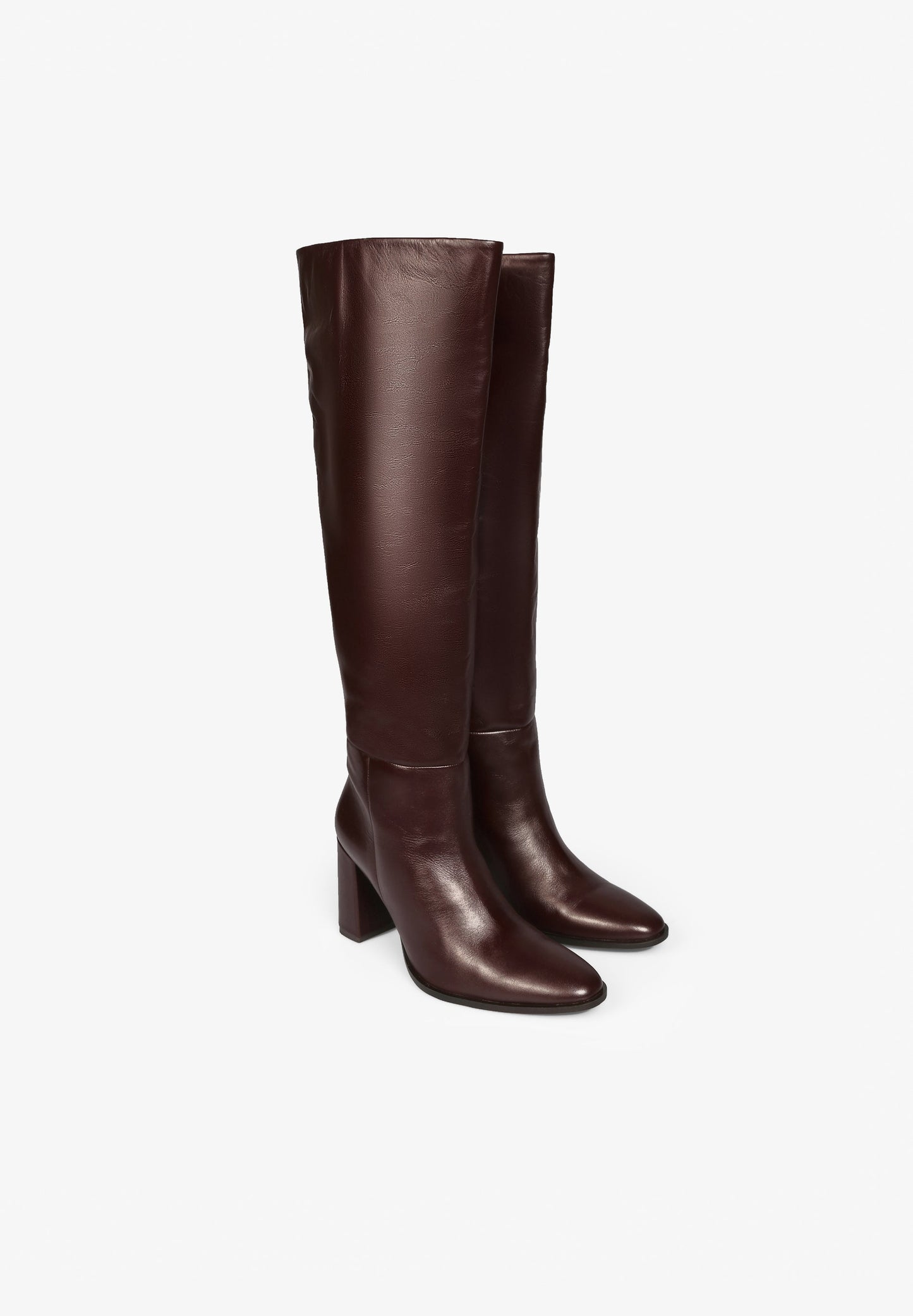 KNEE-HIGH LEATHER BOOTS