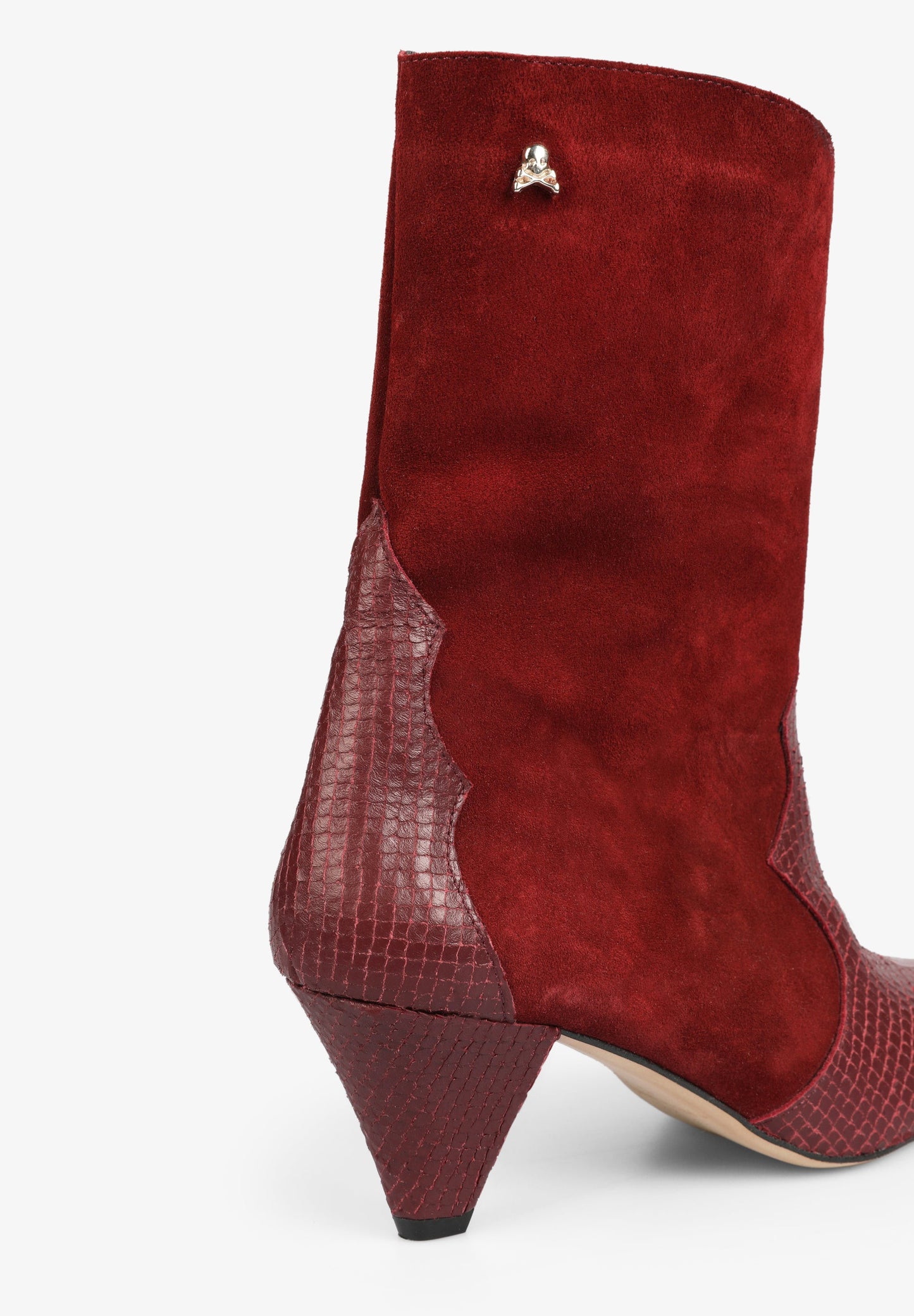 POINTED TOE COWBOY BOOTS