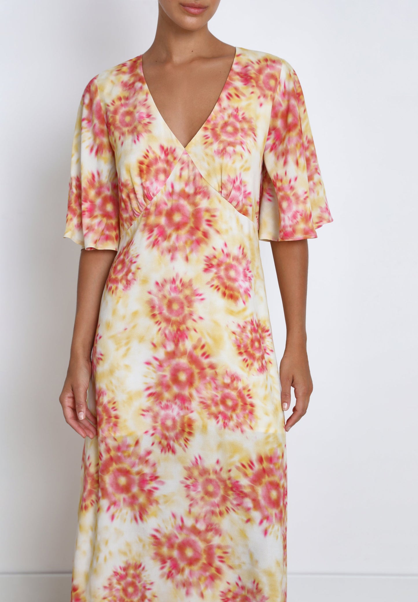 SATIN DRESS WITH BACK DETAIL