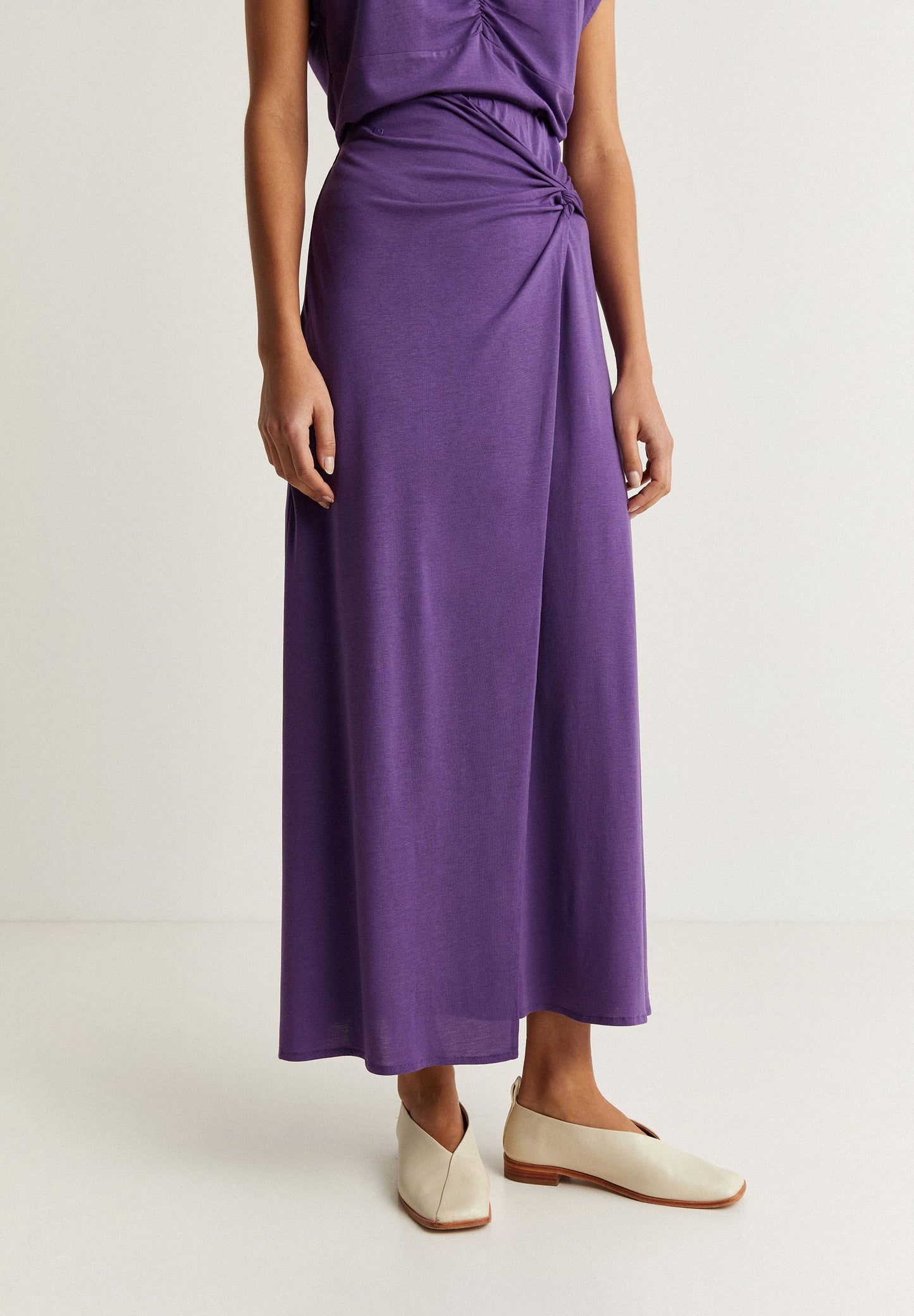 MIDI SKIRT WITH KNOT DETAIL
