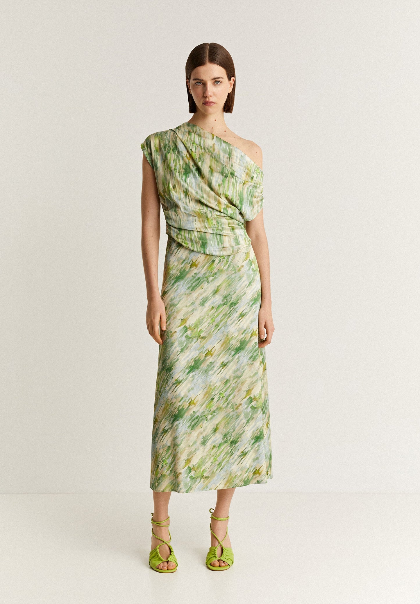 GATHERED ASYMMETRIC TOP