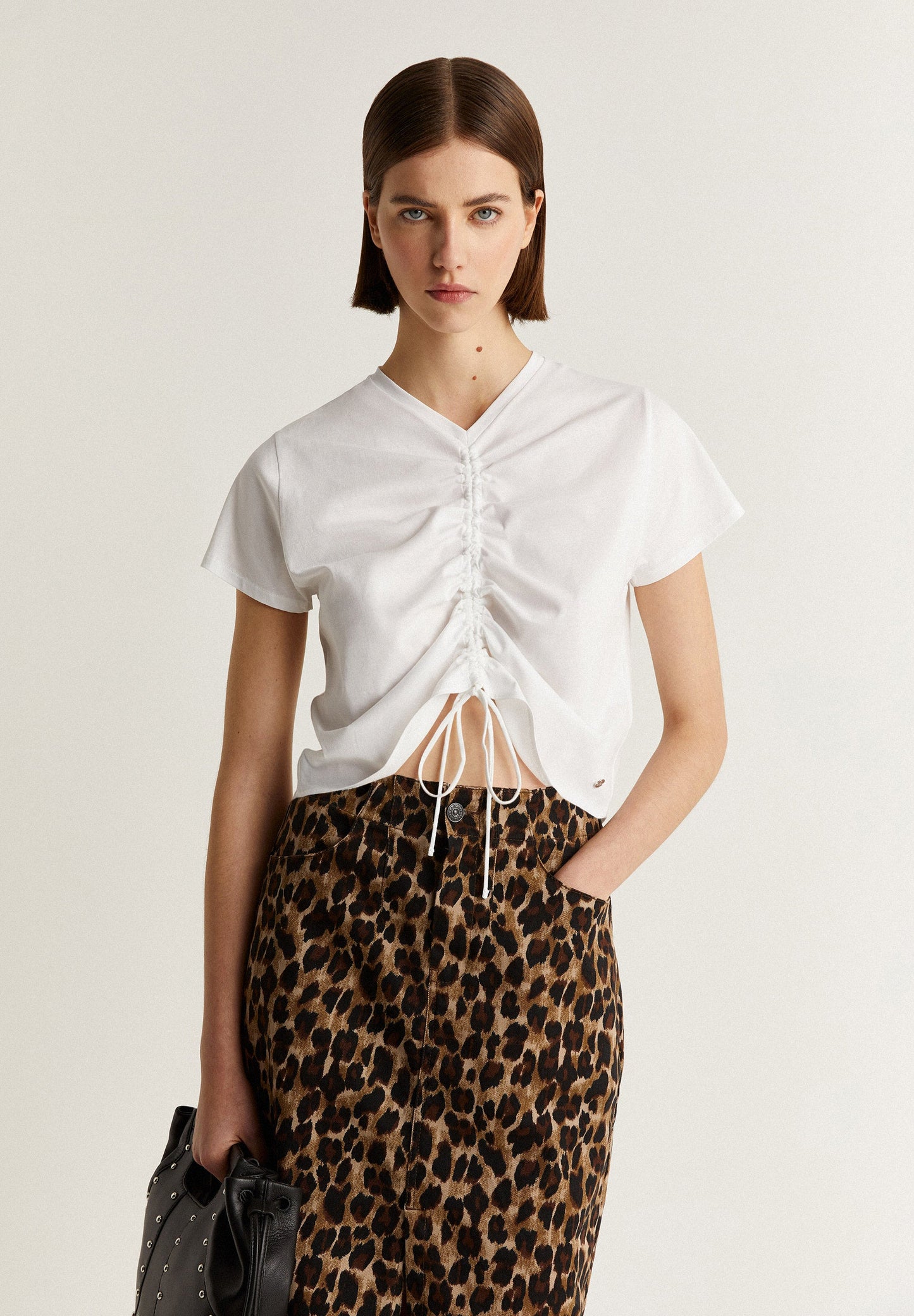 T-SHIRT WITH FRONT GATHERED DETAIL