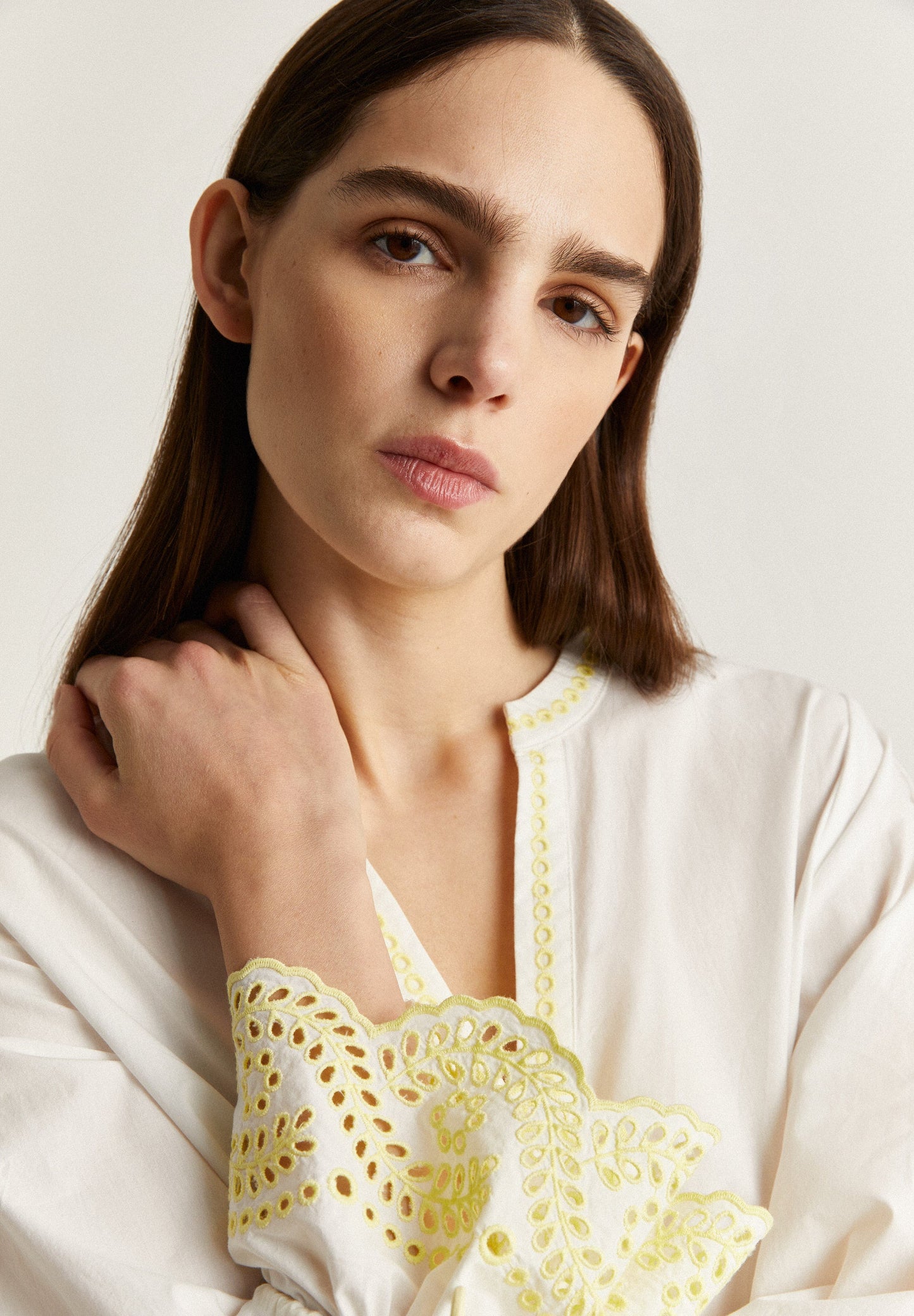 BLOUSE WITH EMBROIDERED TRIM DETAIL