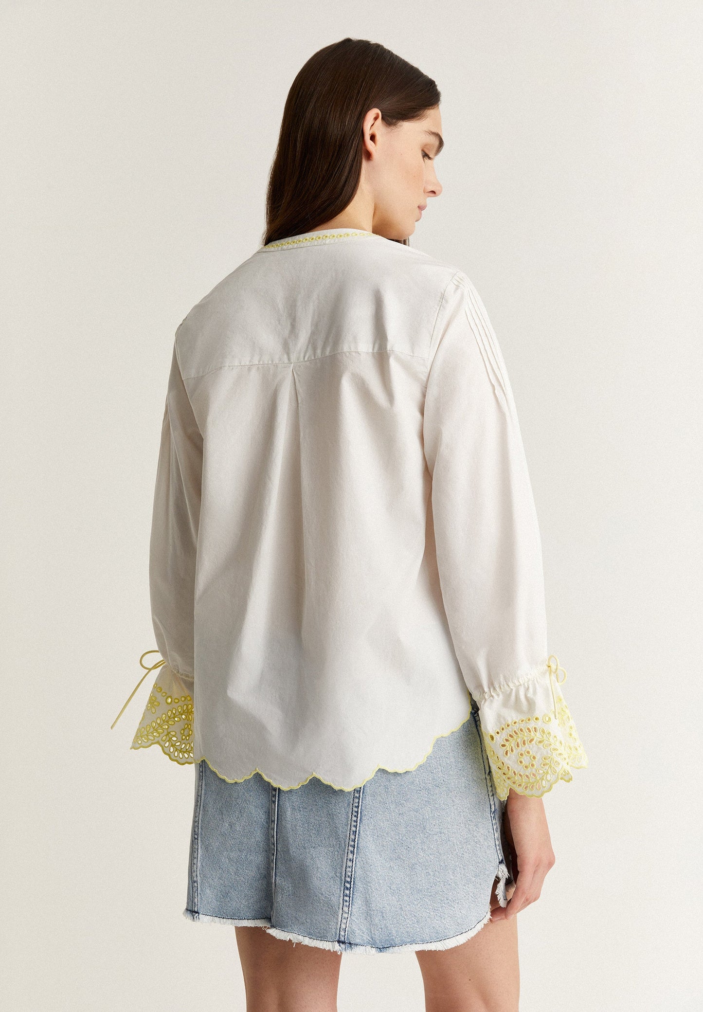 BLOUSE WITH EMBROIDERED TRIM DETAIL
