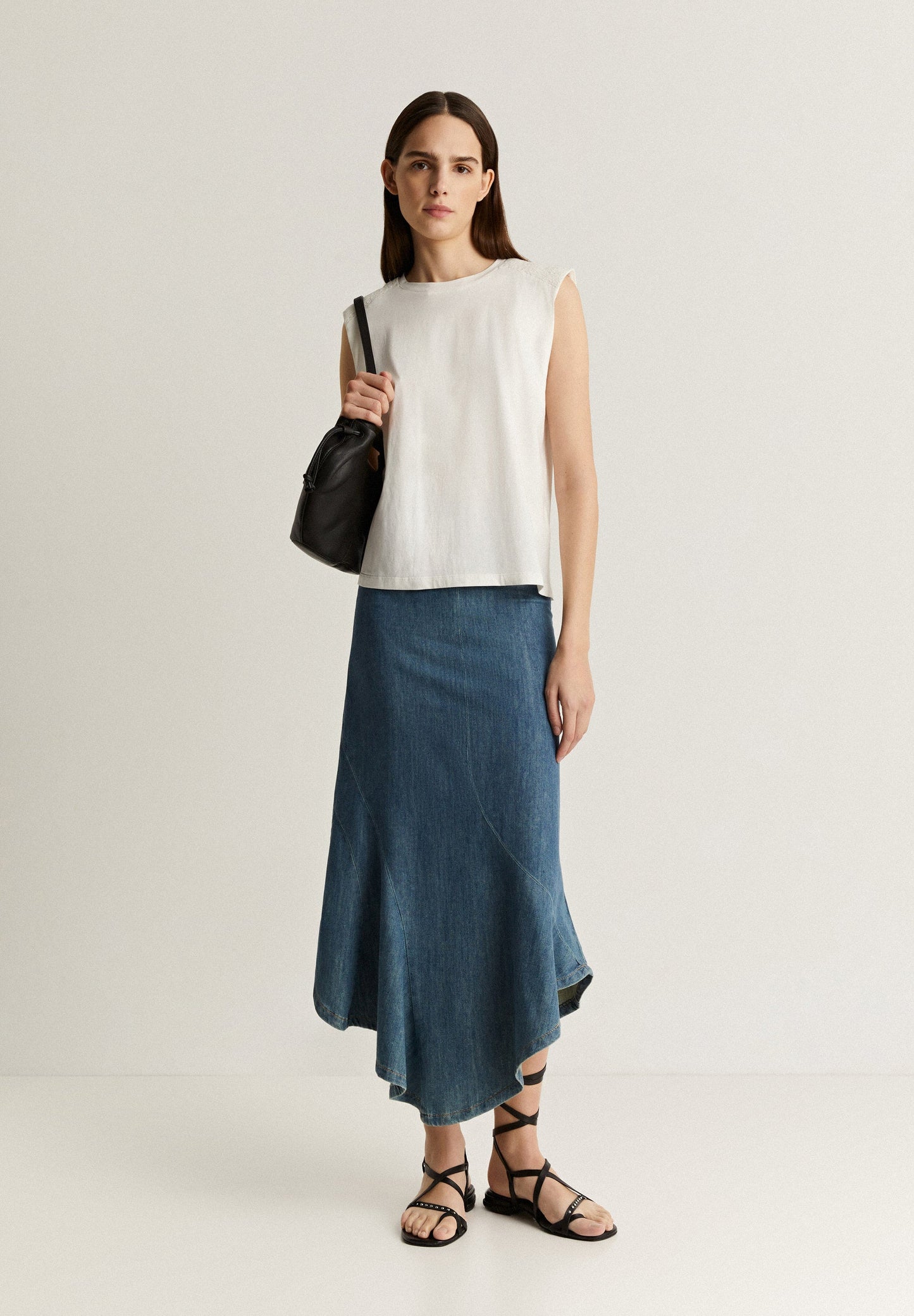 T-SHIRT WITH SHOULDER DETAIL