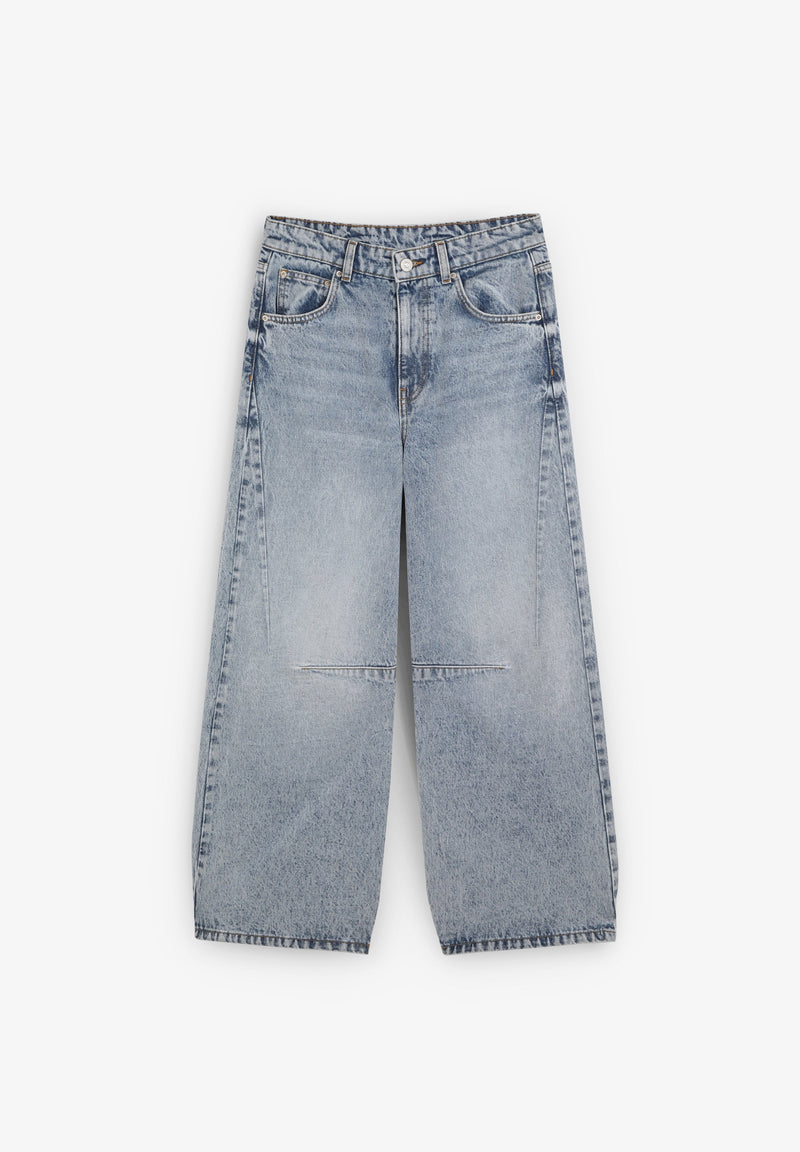 WIDE LEG JEANS WITH BUCKLE DETAIL