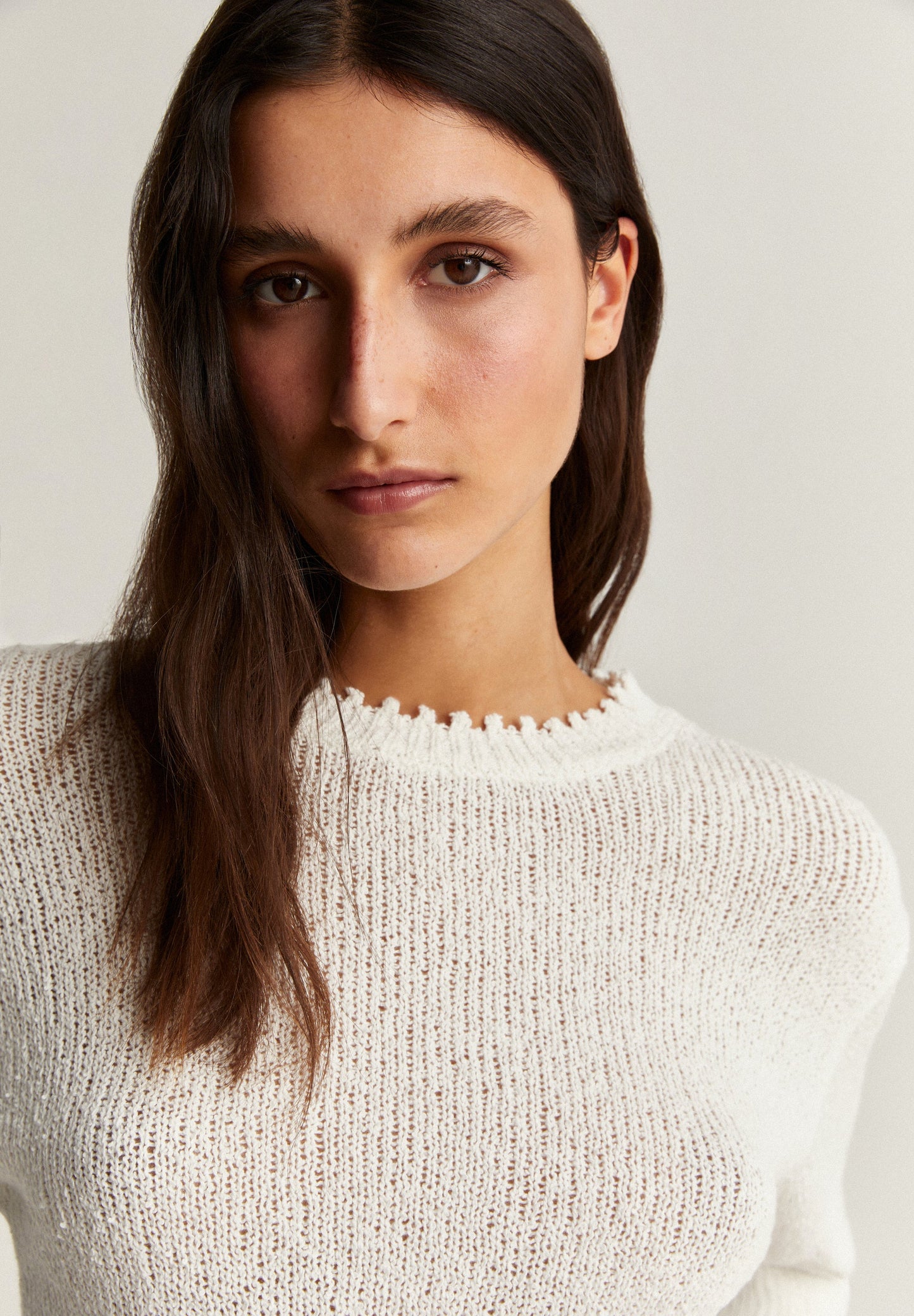 CROPPED SWEATER WITH DETAILED FINISH