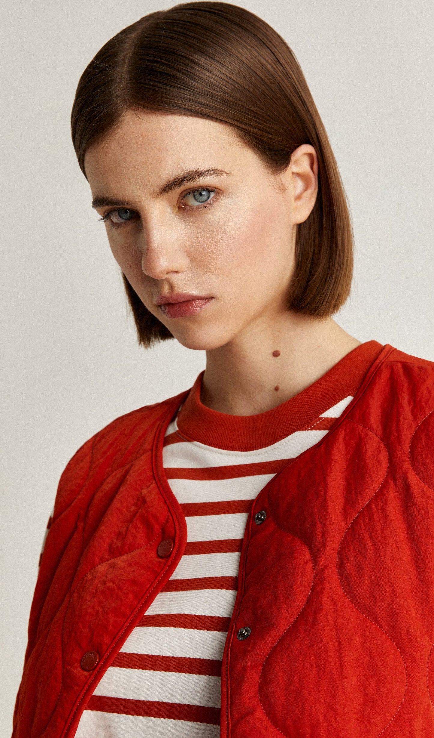 PUFFER VEST WITH ROUND COLLAR