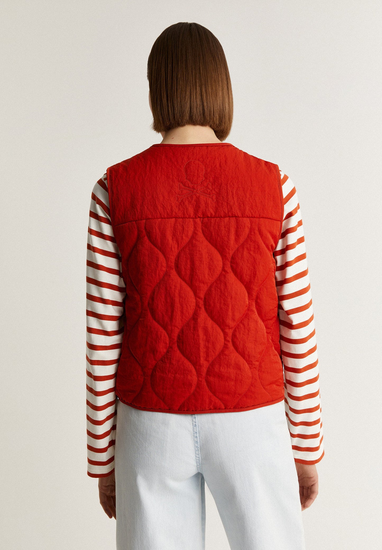 PUFFER VEST WITH ROUND COLLAR