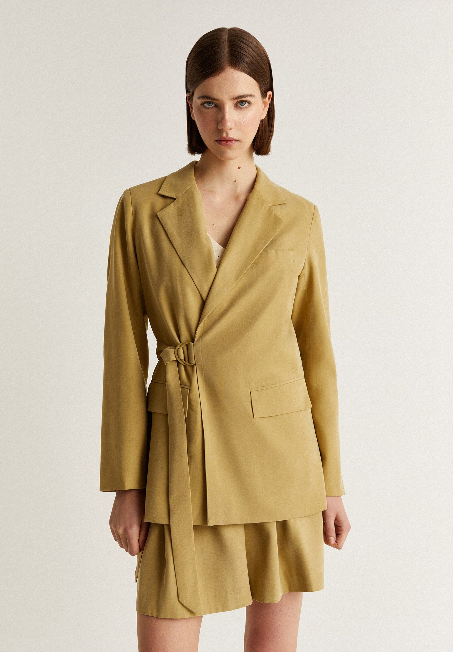 BLAZER WITH SIDE FASTENING