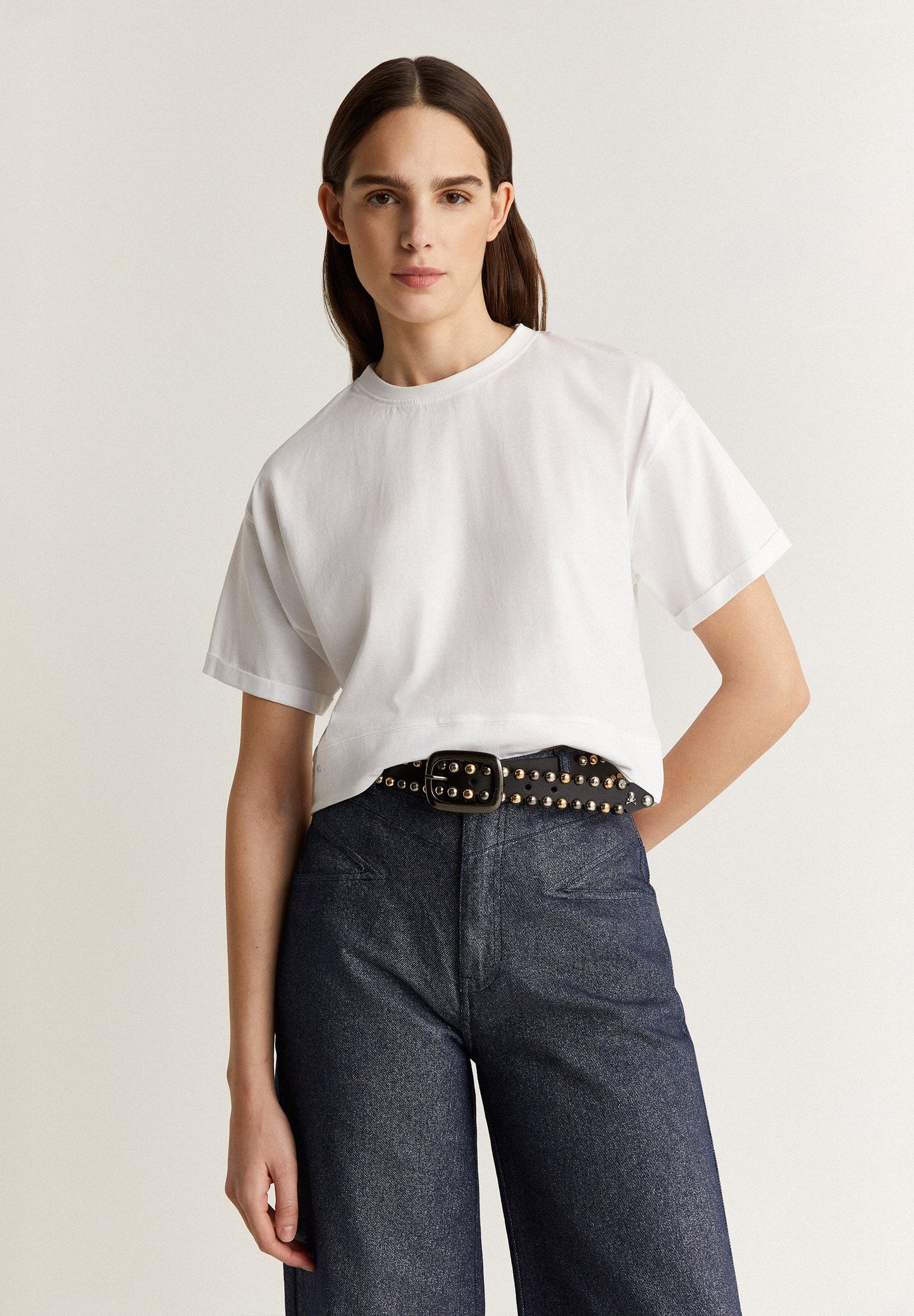 ASYMMETRIC HEM T-SHIRT