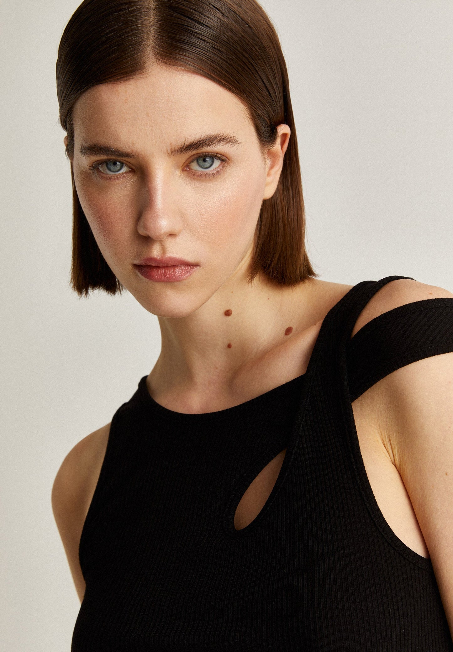 ASYMMETRIC RIBBED TANK TOP