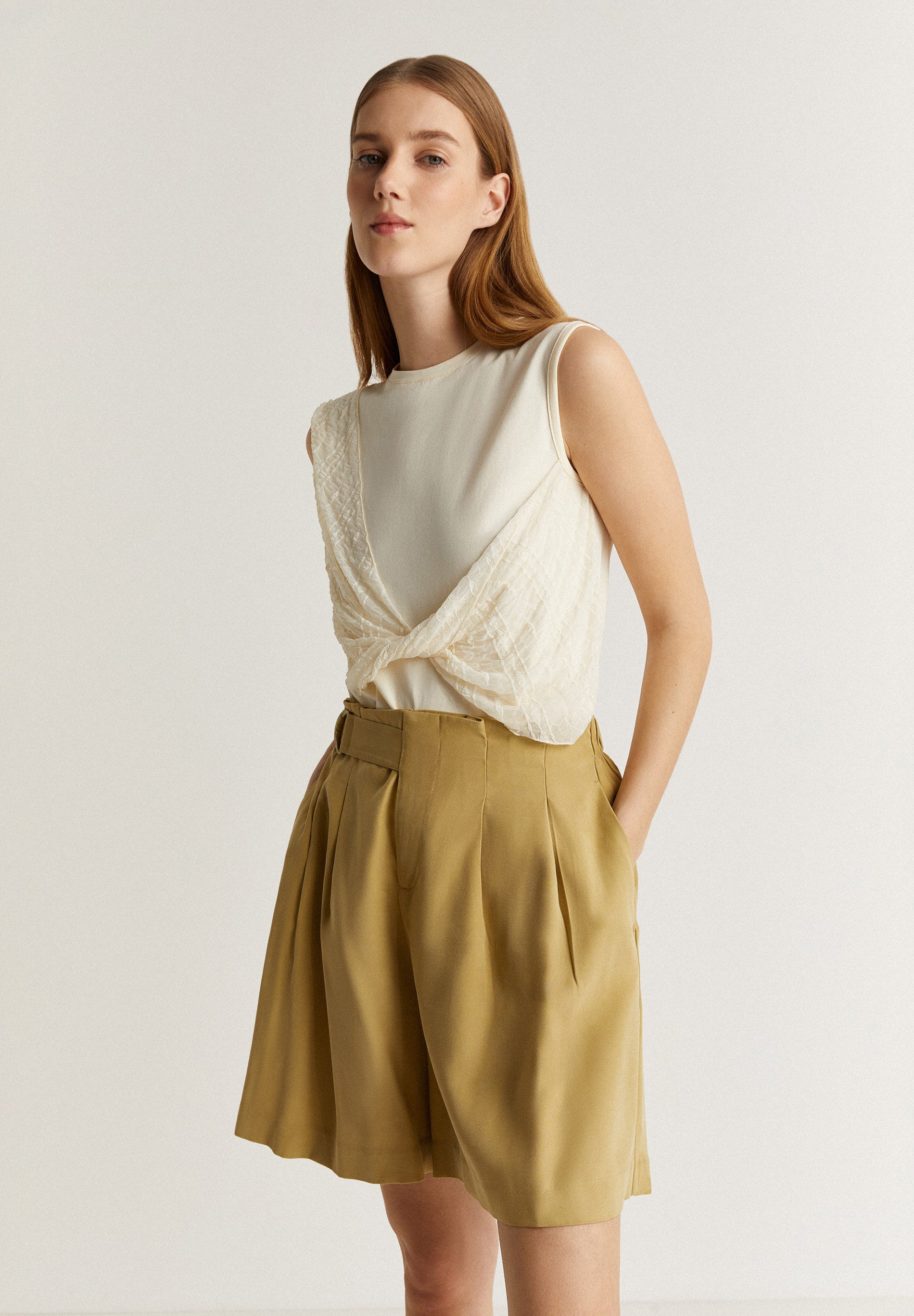 KNOTTED T-SHIRT WITH CREASED EFFECT