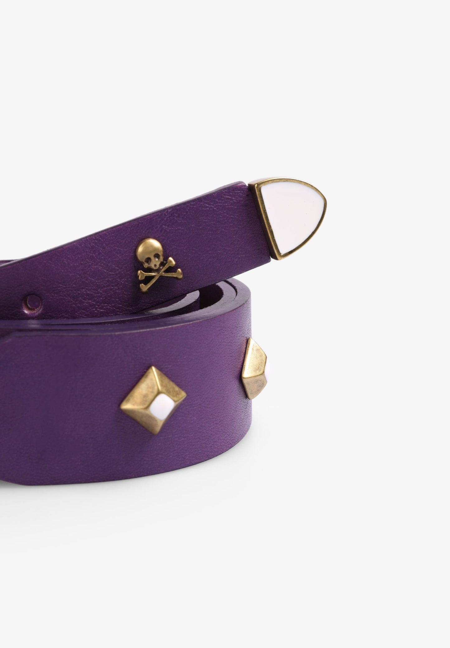 STUDDED LEATHER BELT WITH LACQUER DETAIL