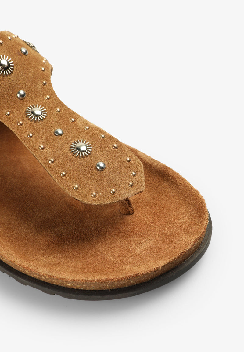 FLAT SUEDE SANDALS WITH STUDS