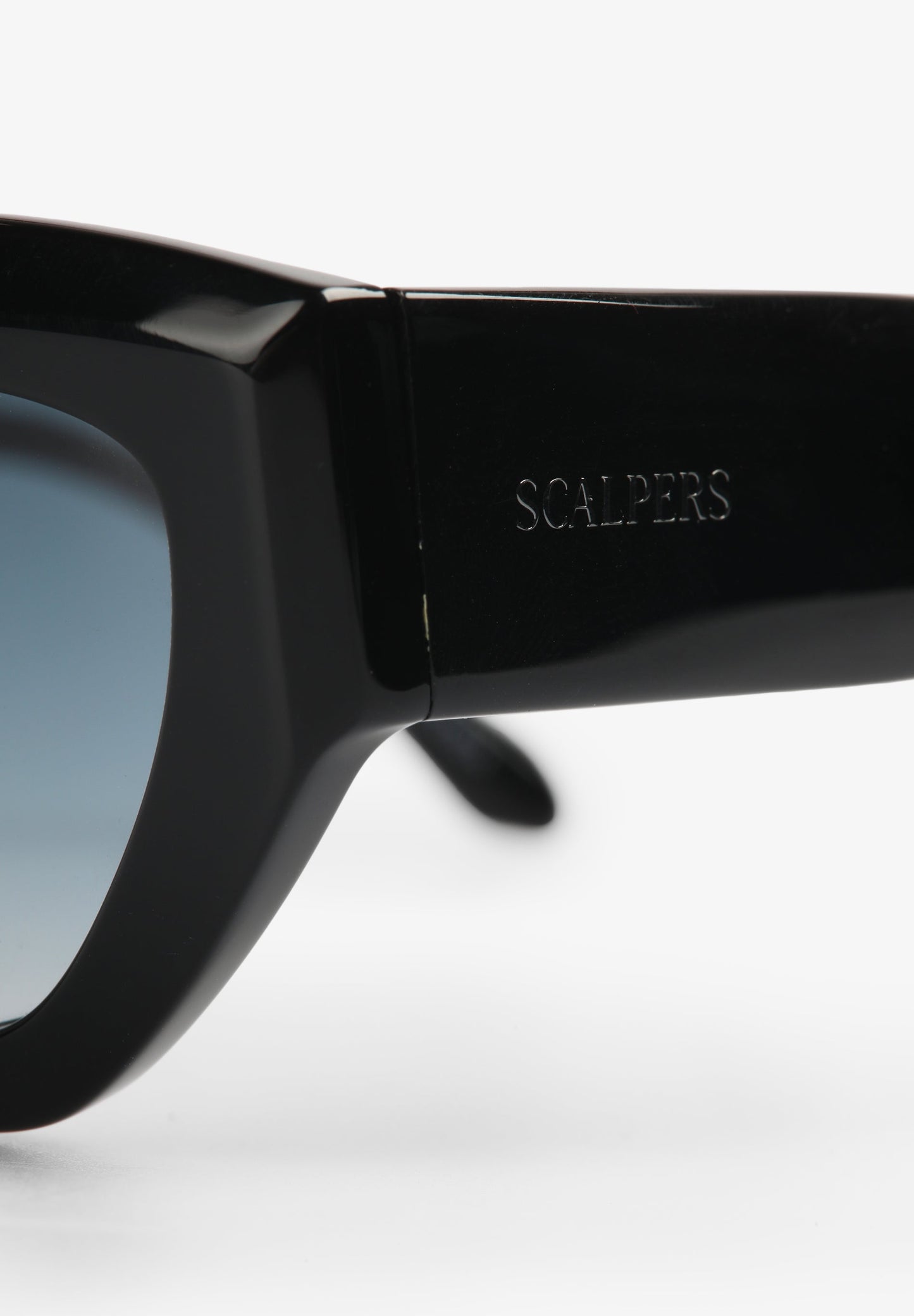 RECTANGULAR SUNGLASSES