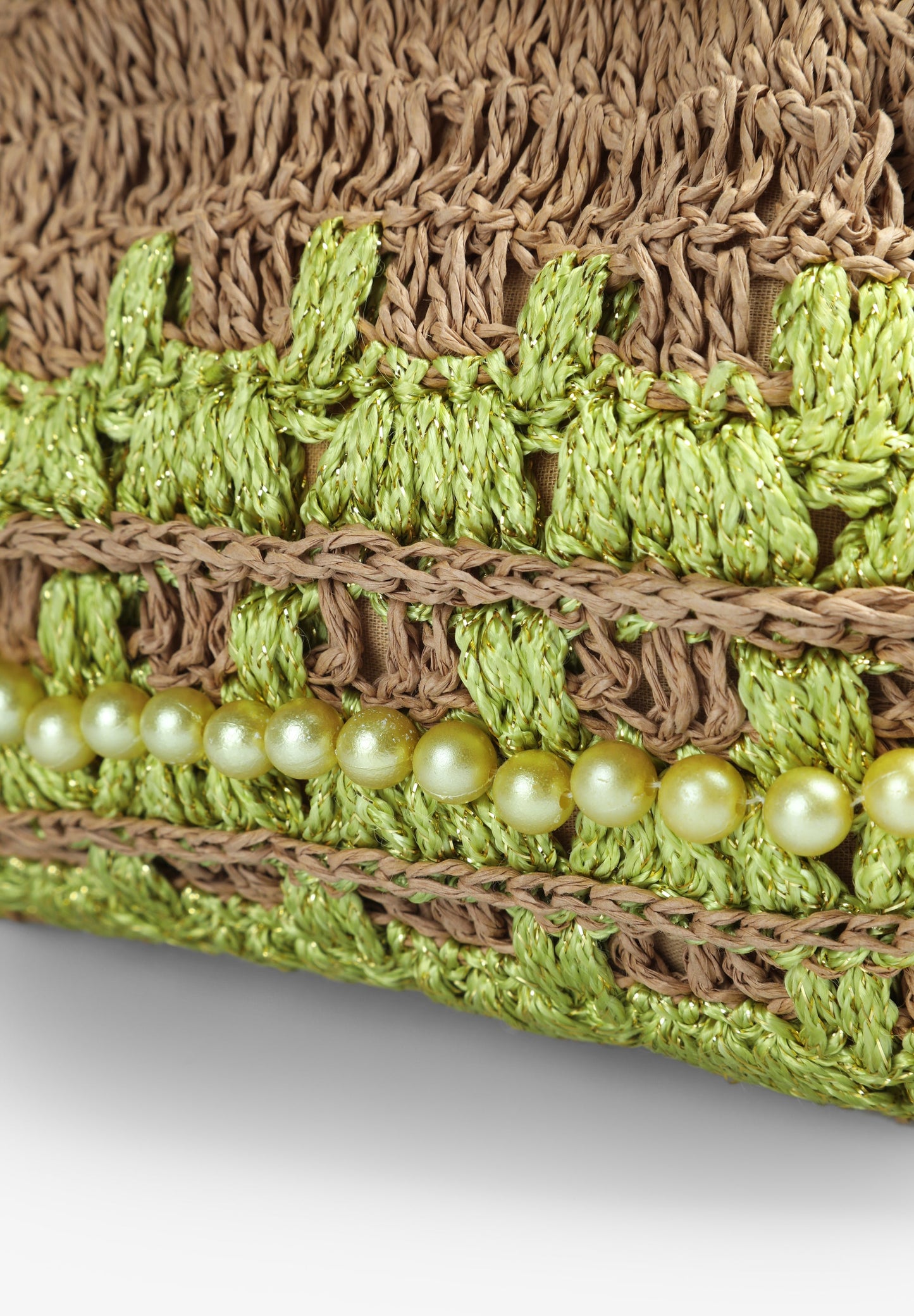 RAFFIA CLUTCH BAG WITH BEADS DETAIL
