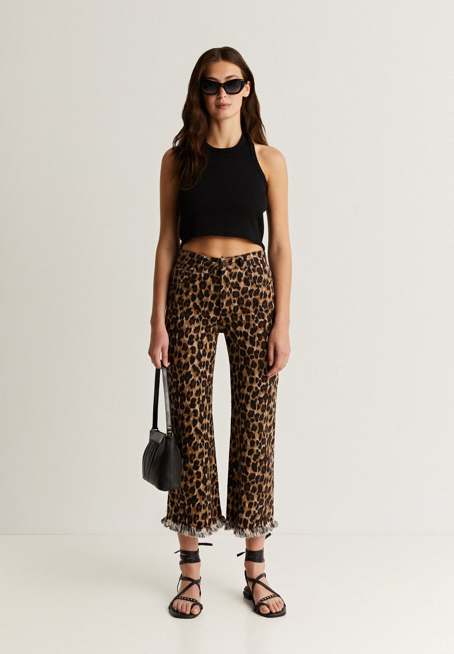 CROPPED RIBBED HALTER NECK TOP