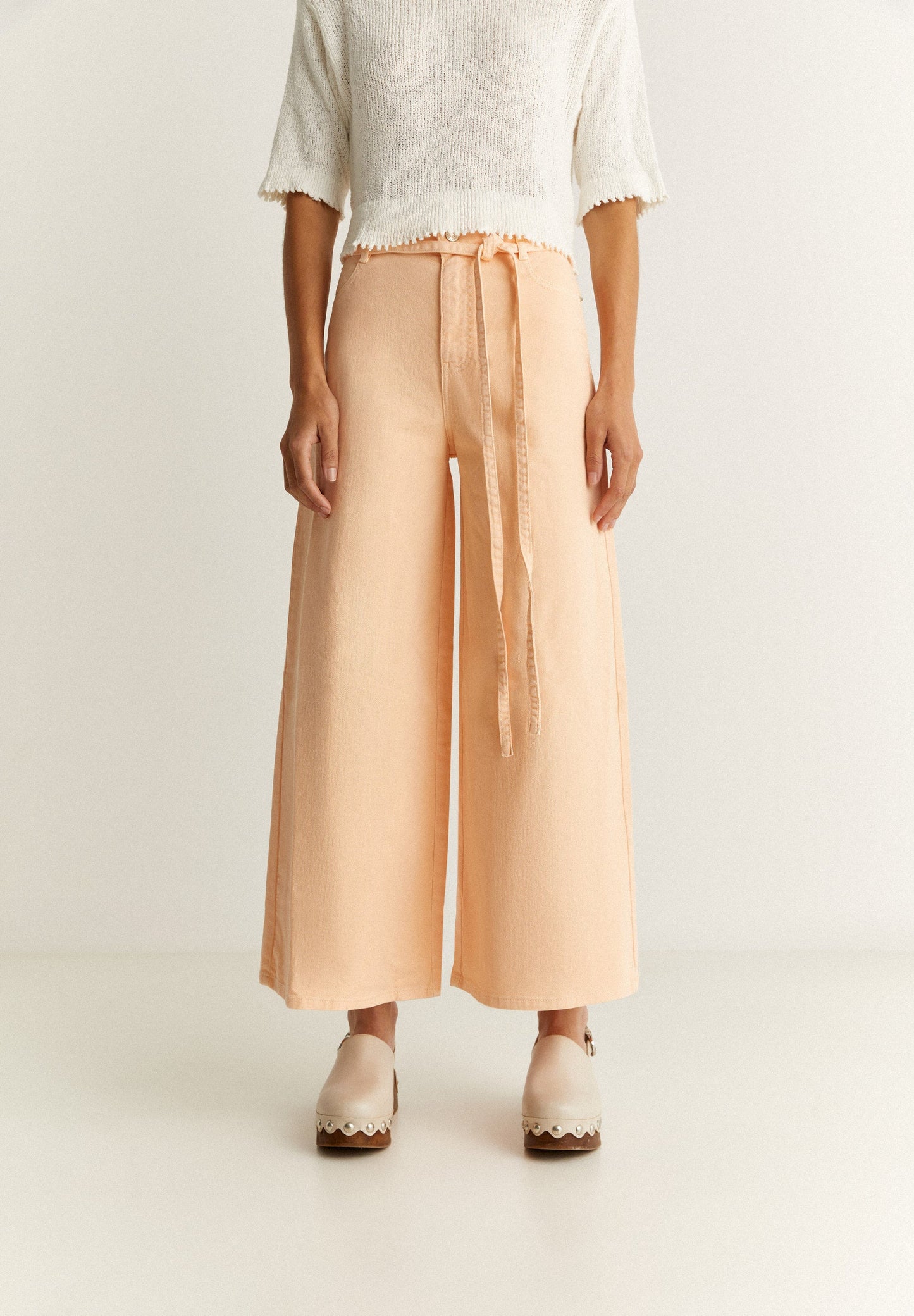 SOFT TOUCH JEANS WITH BOW