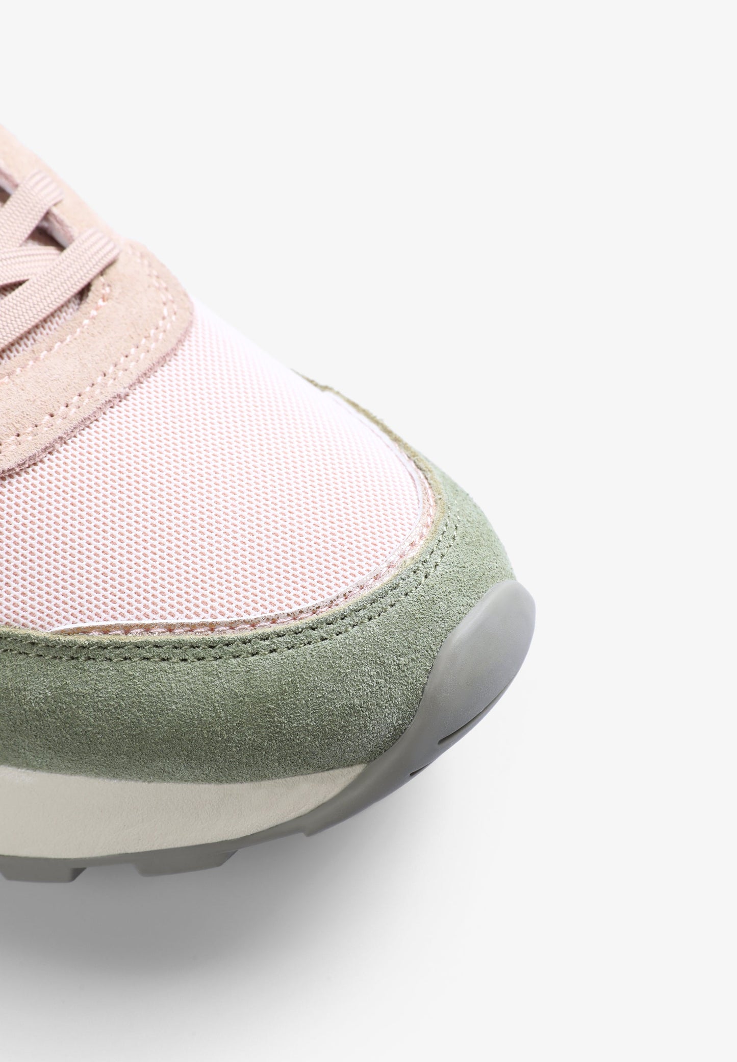 METALLIC DETAIL SNEAKERS