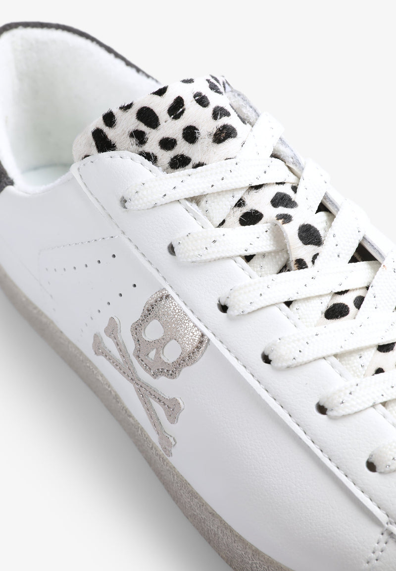 LOW TOP SNEAKERS WITH ANIMAL PRINT DETAIL