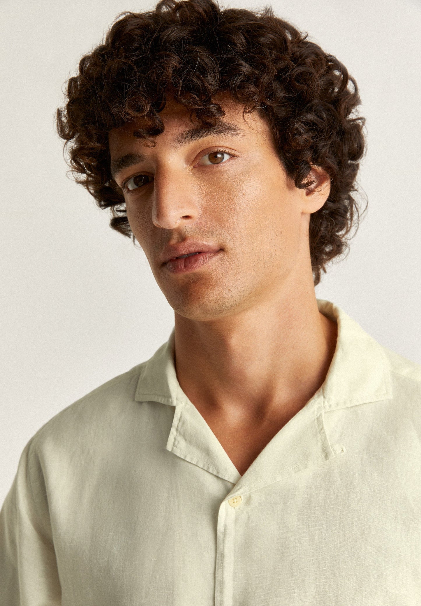 LINEN SHIRT WITH PYJAMA-STYLE COLLAR