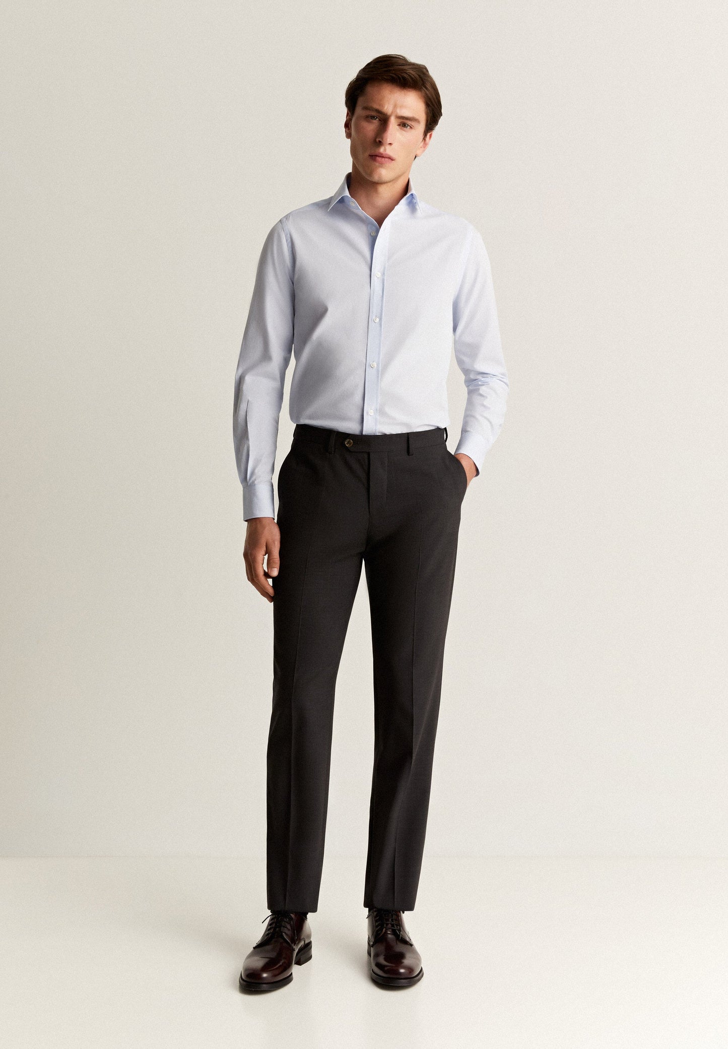 CLASSIC SLIM FIT SHIRT