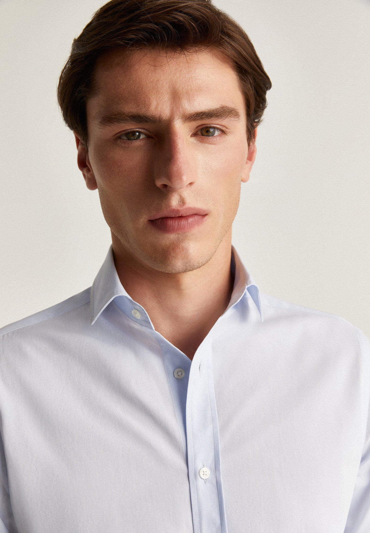 CLASSIC SLIM FIT SHIRT