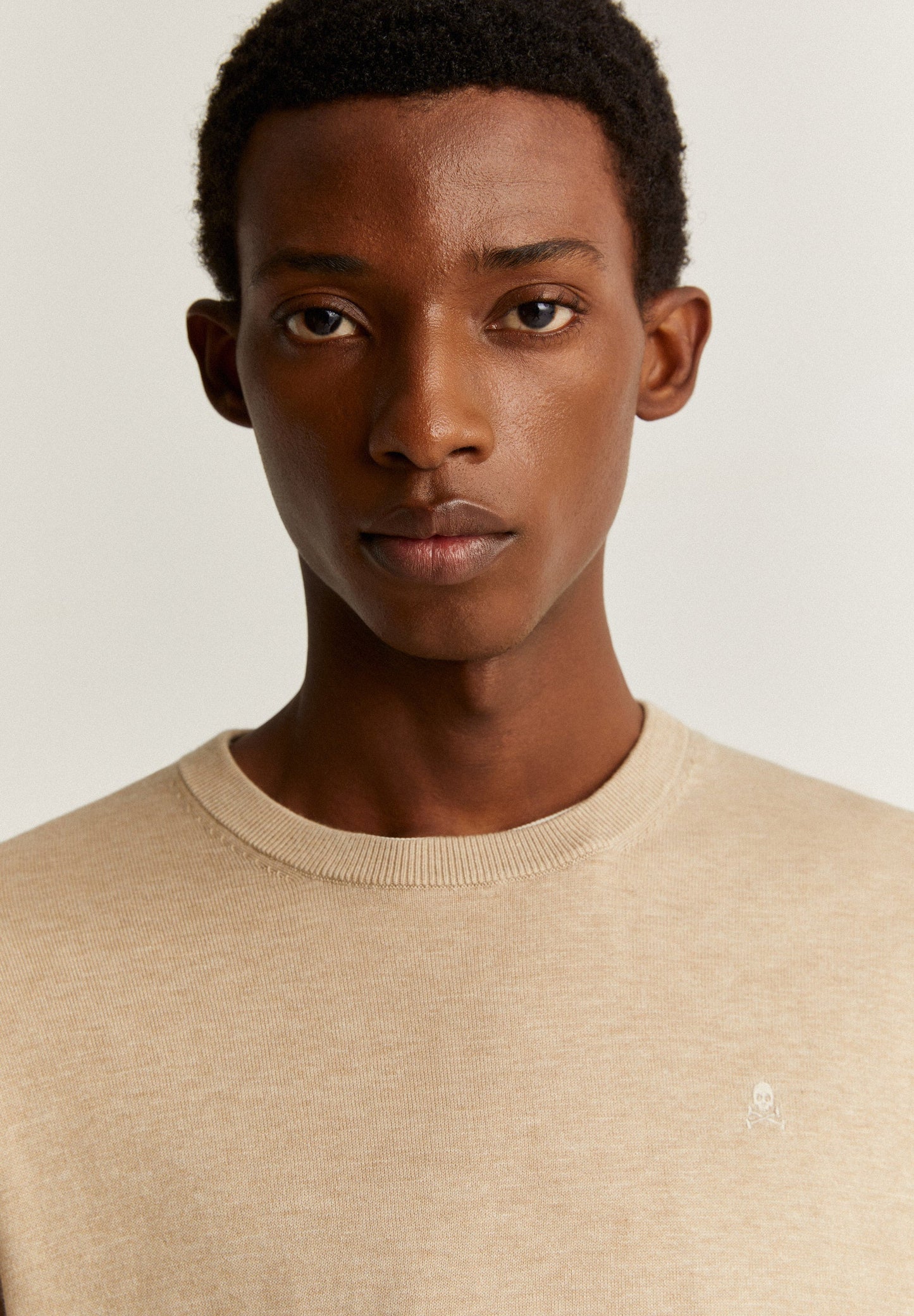 ROUND NECK SWEATER WITH SKULL