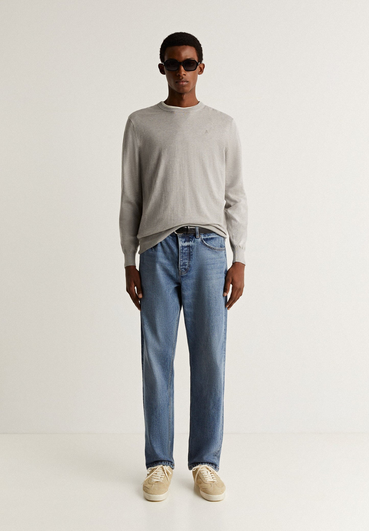 ROUND NECK SWEATER WITH SKULL