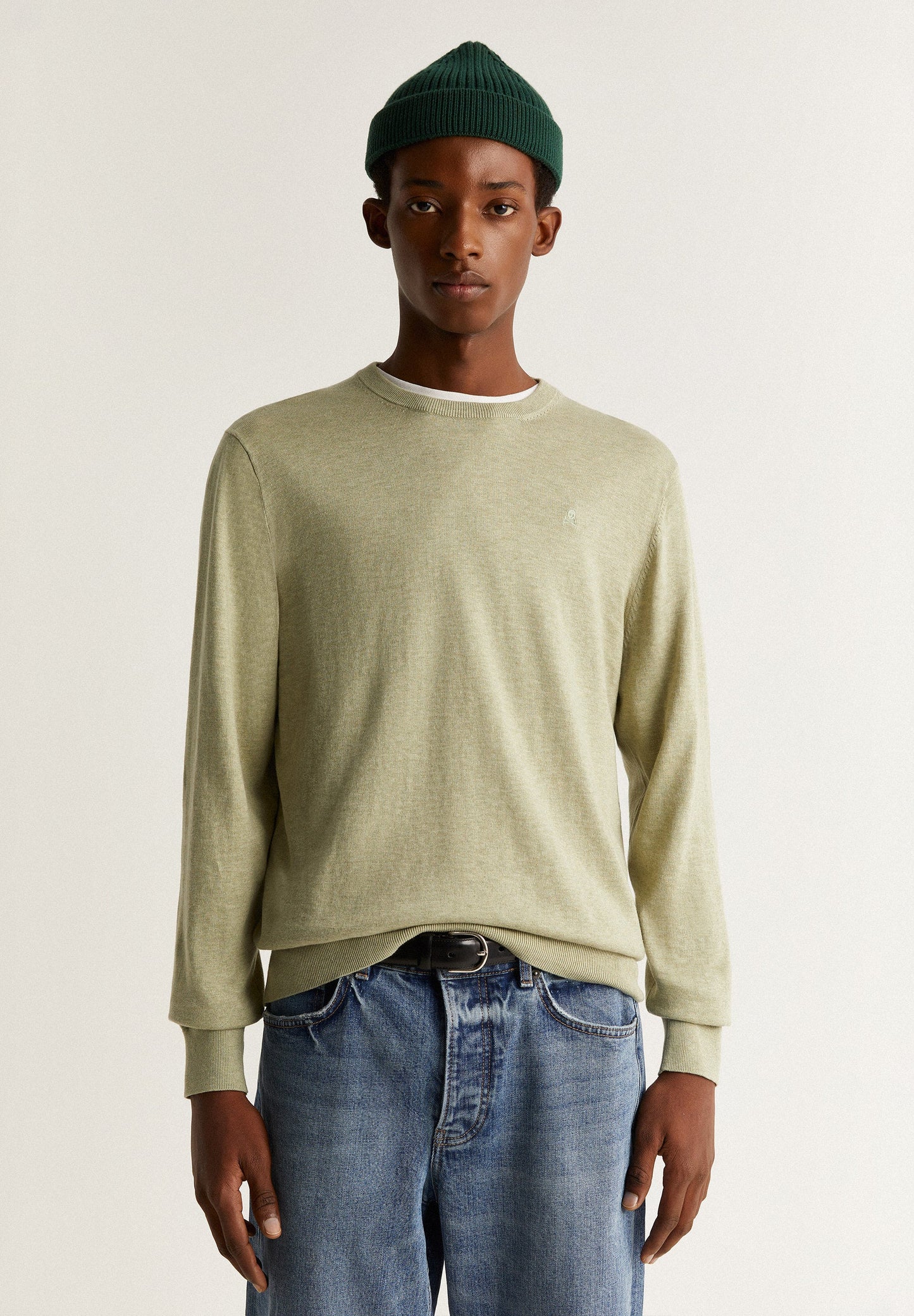 ROUND NECK SWEATER WITH SKULL