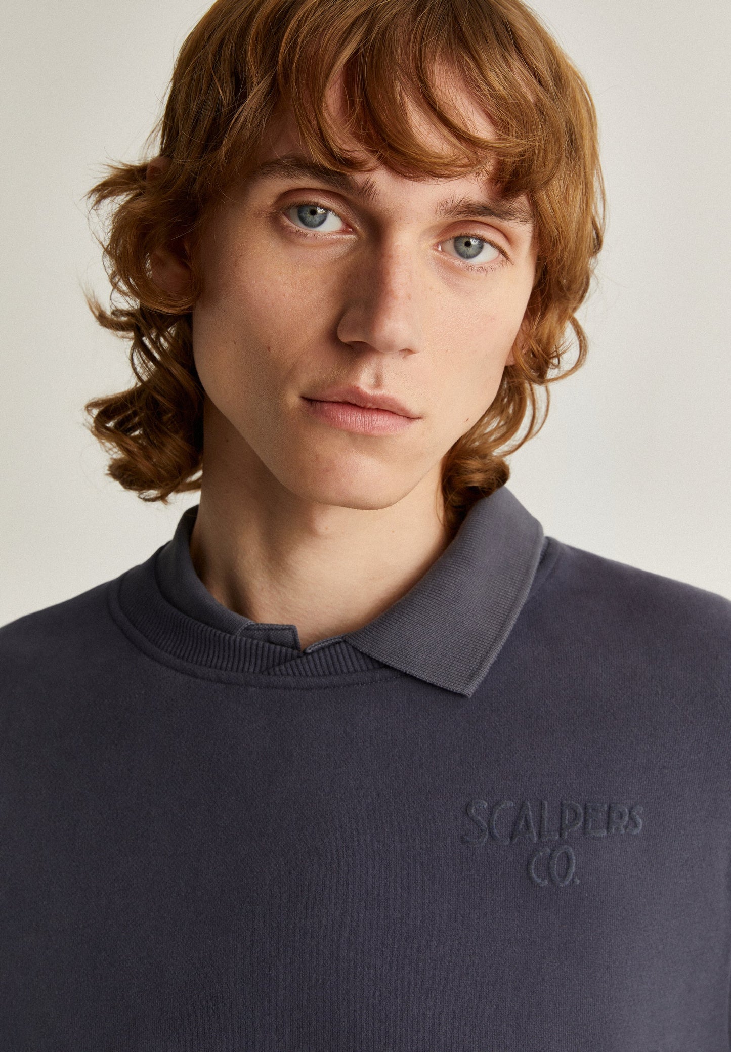 SWEATSHIRT WITH FLOCKED PRINT