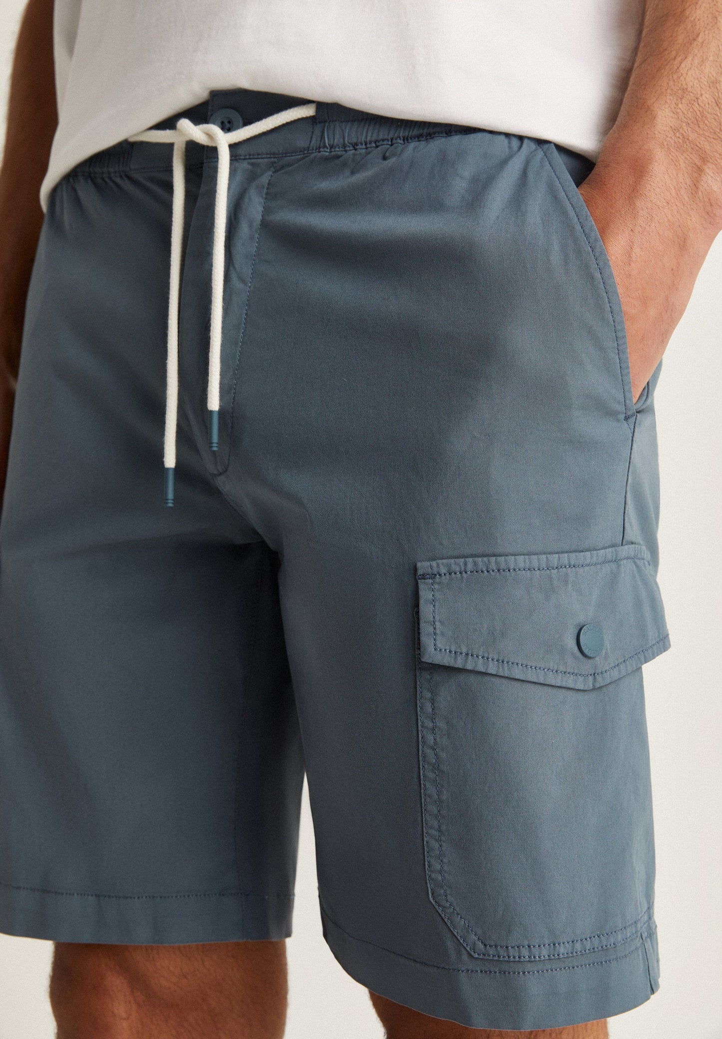 CARGO BERMUDA SHORTS WITH CONTRAST DRAWSTRING