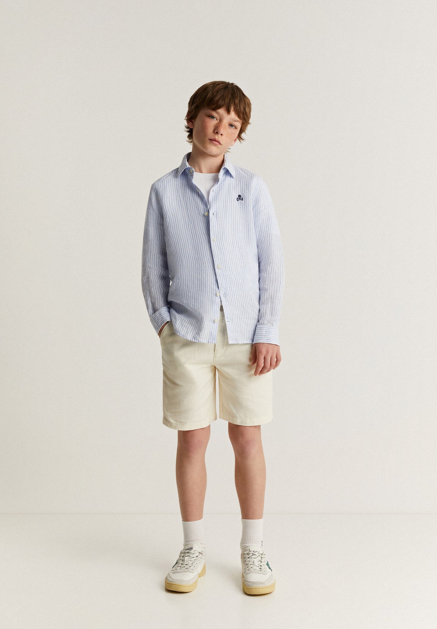 LINEN SHIRT WITH CUTAWAY COLLAR