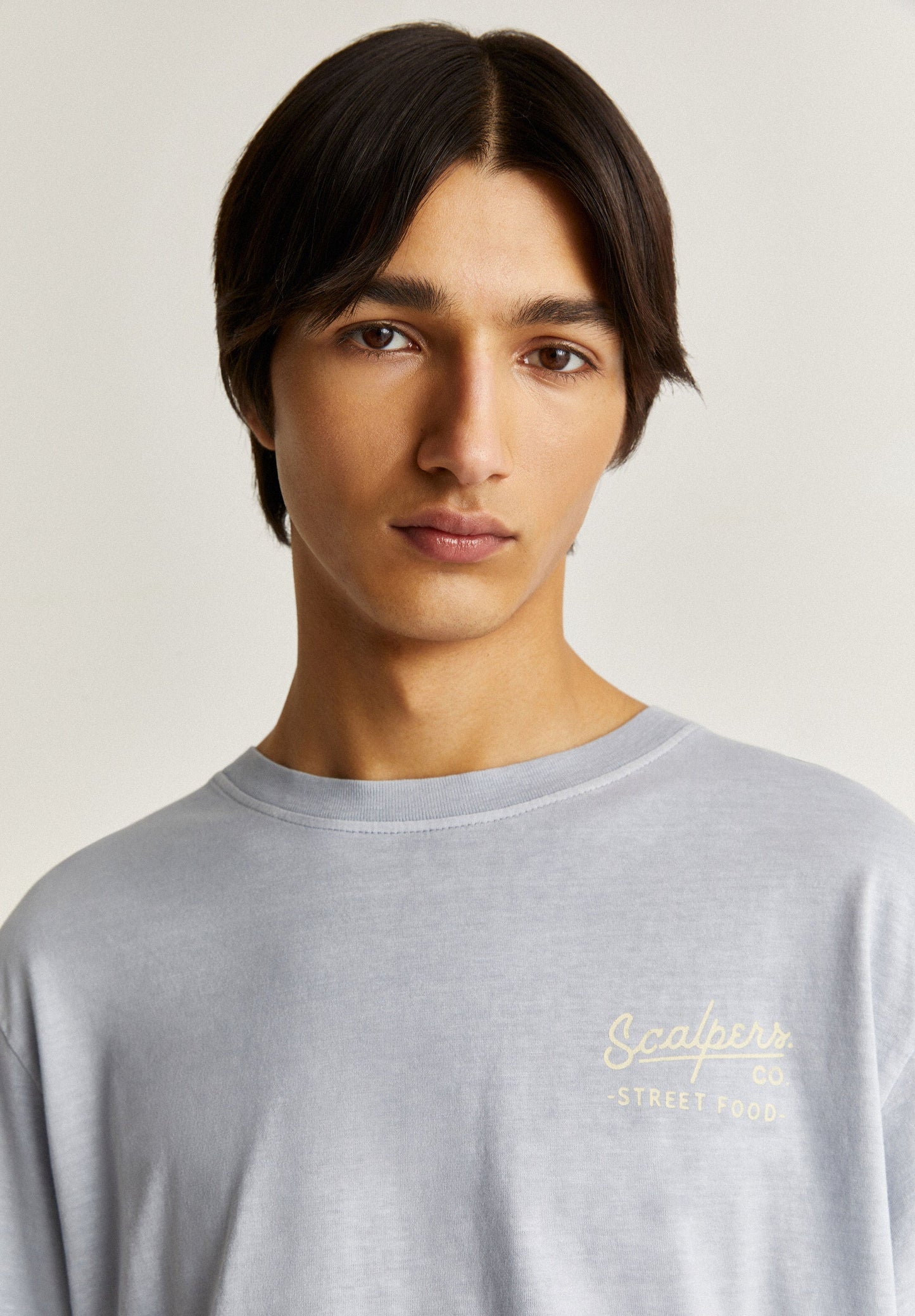 CONTRAST PRINT T-SHIRT