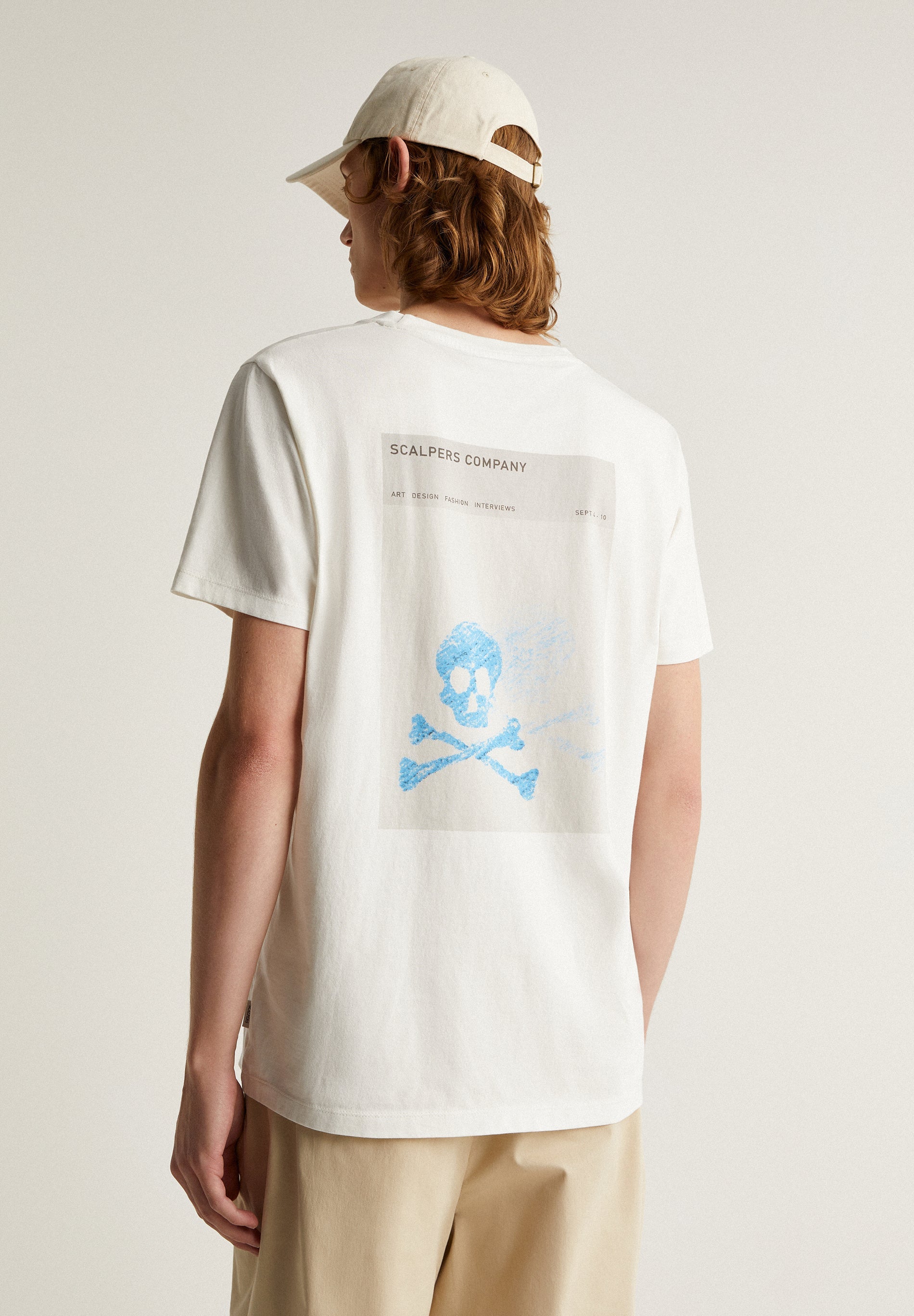 T-SHIRT WITH SKULL ON BACK