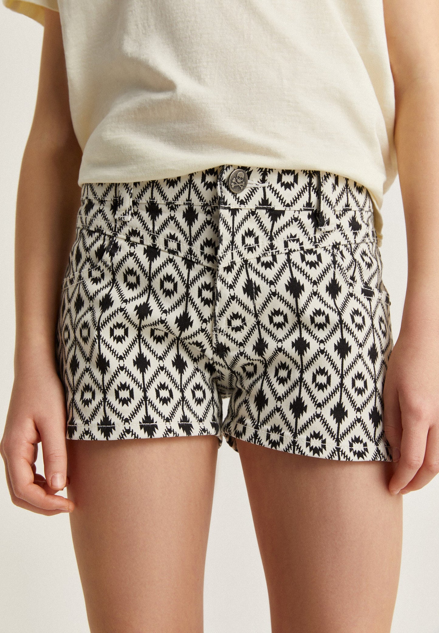 ETHNIC SHORTS