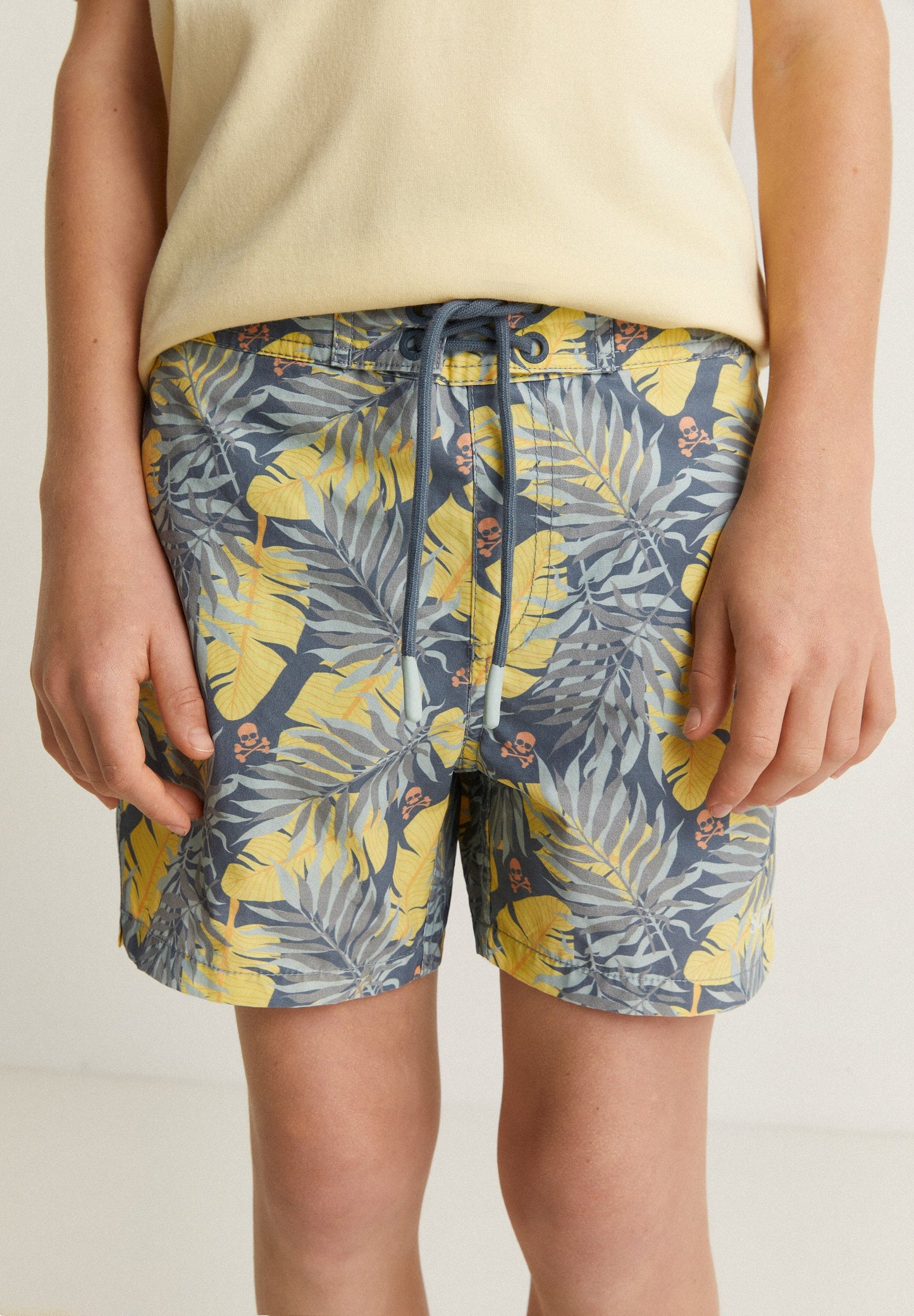 TROPICAL SWIMMING TRUNKS WITH SKULLS