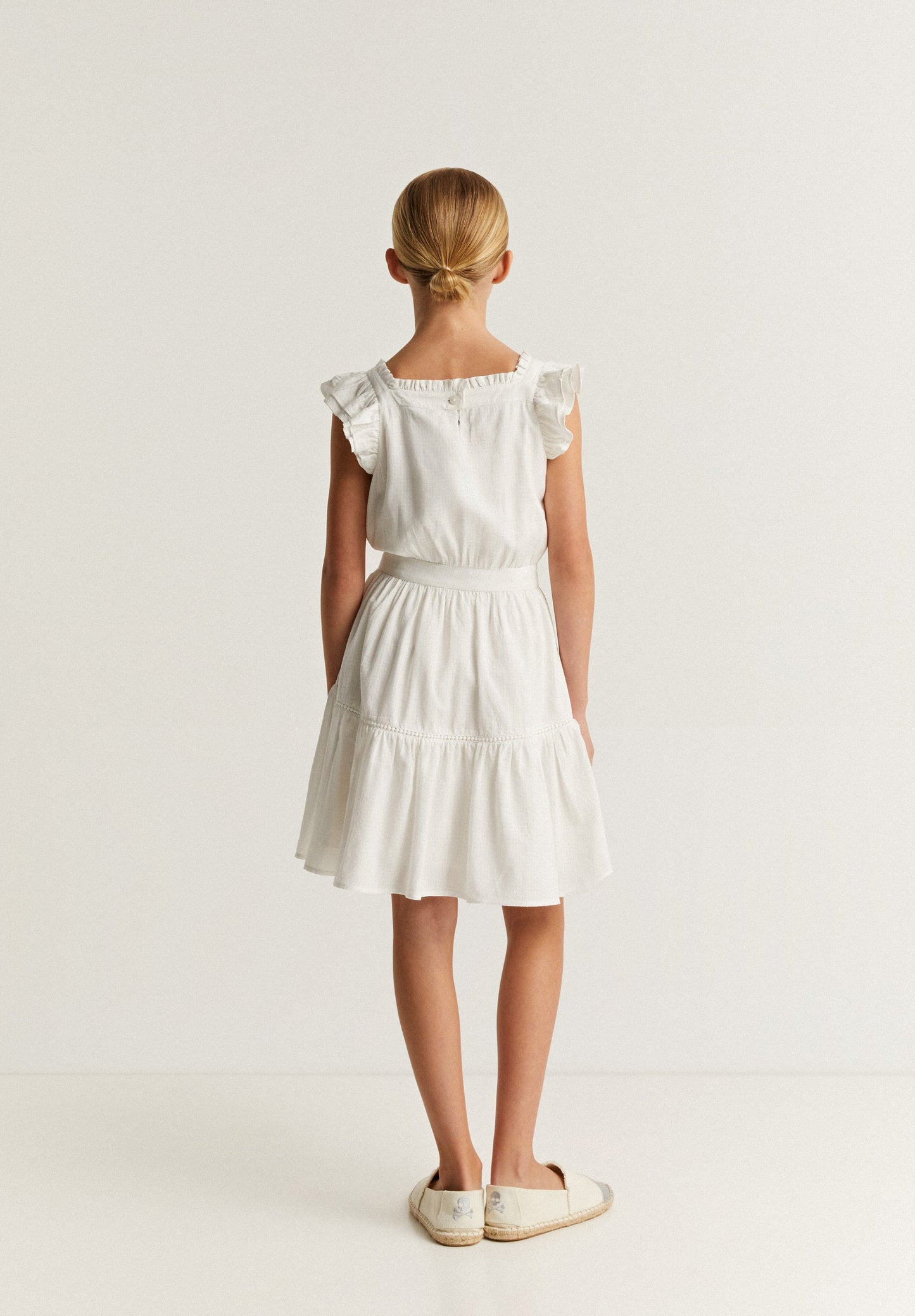 DRESS WITH OPENWORK DETAILS