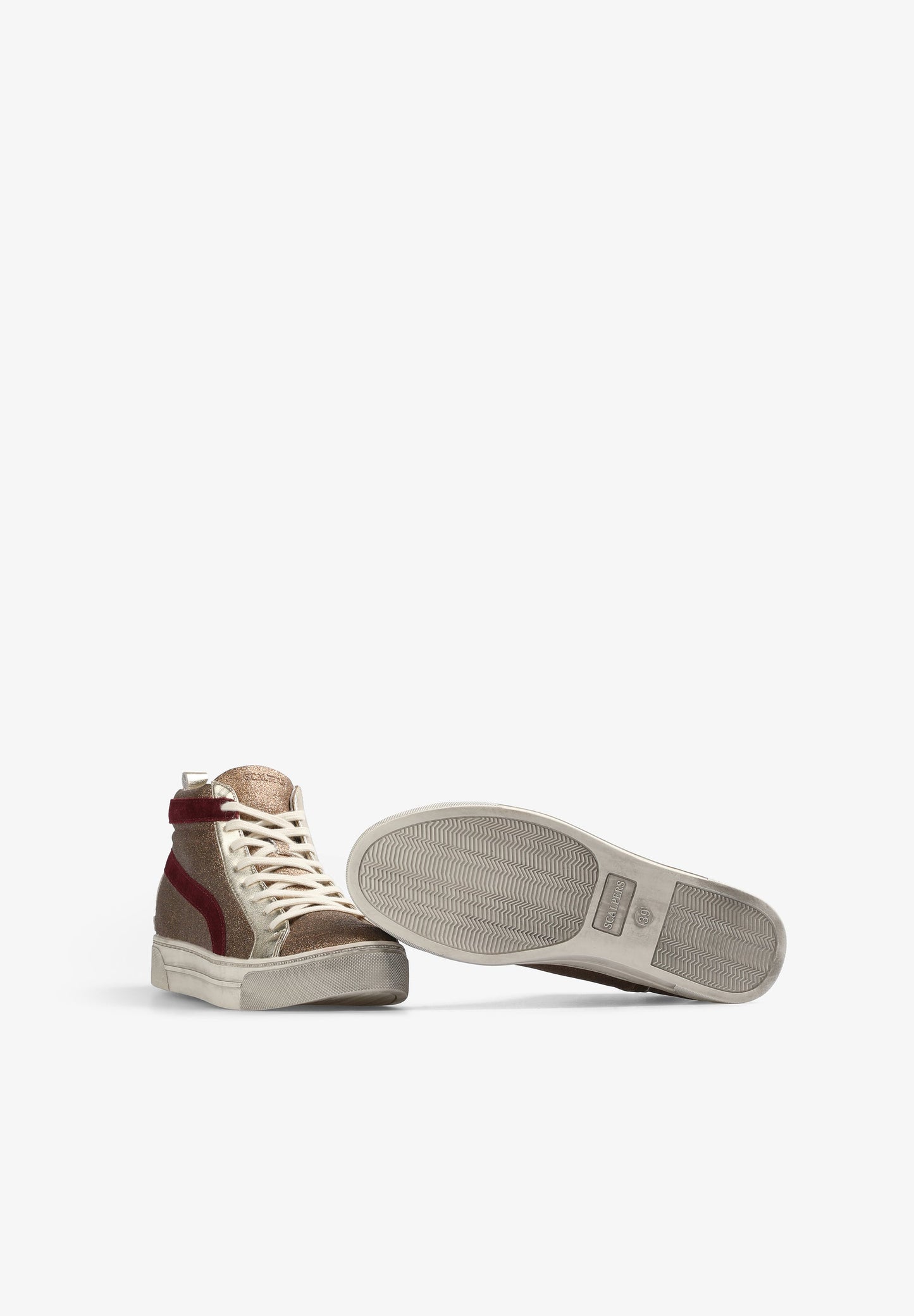 SNEAKERS BOTAS ALTAS TACHUELAS - Scalpers