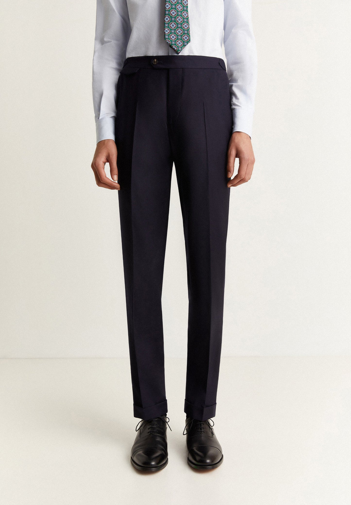 NAVY BLUE DOUBLE-BREASTED SUIT