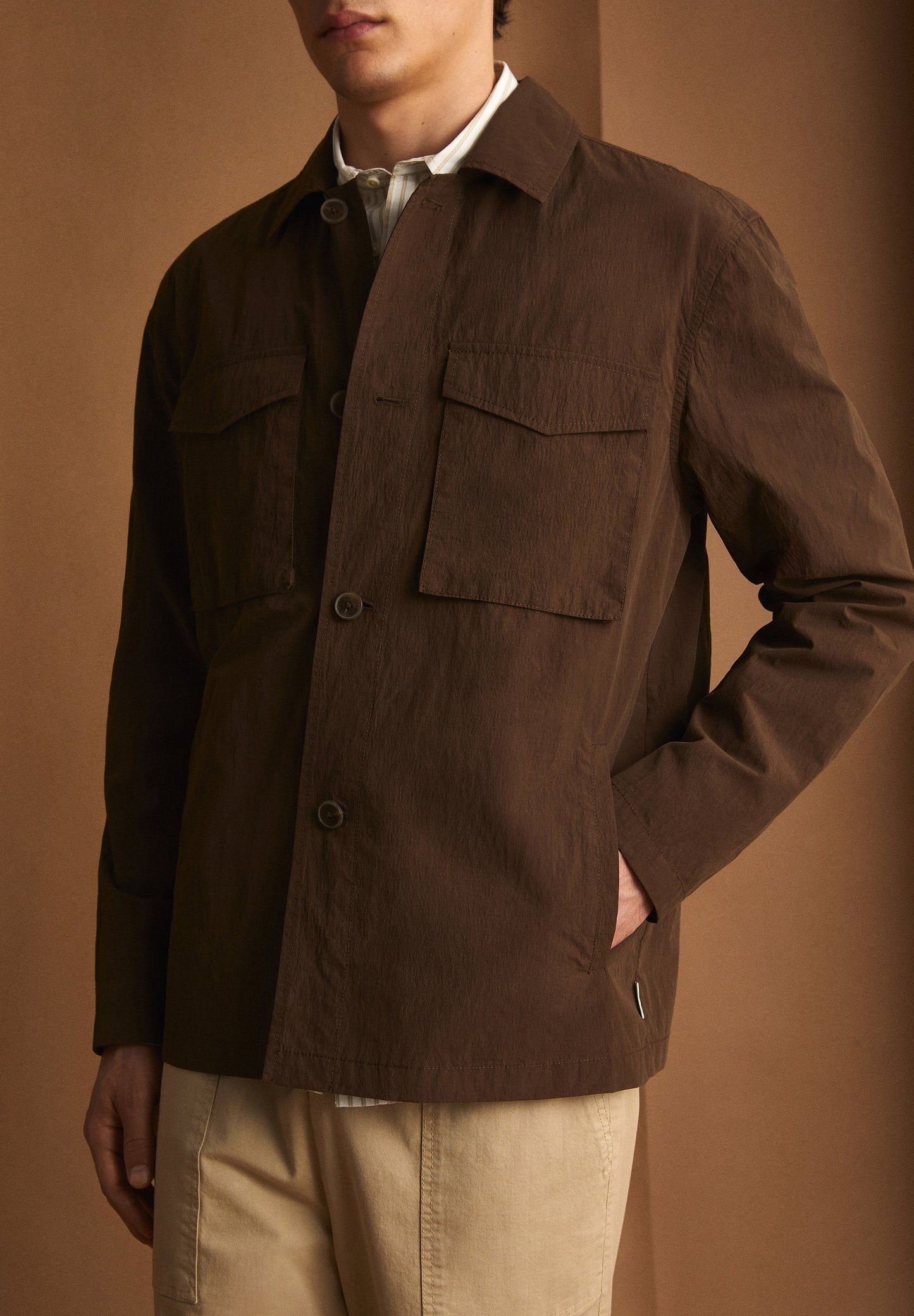 LIGHTWEIGHT OVERSHIRT