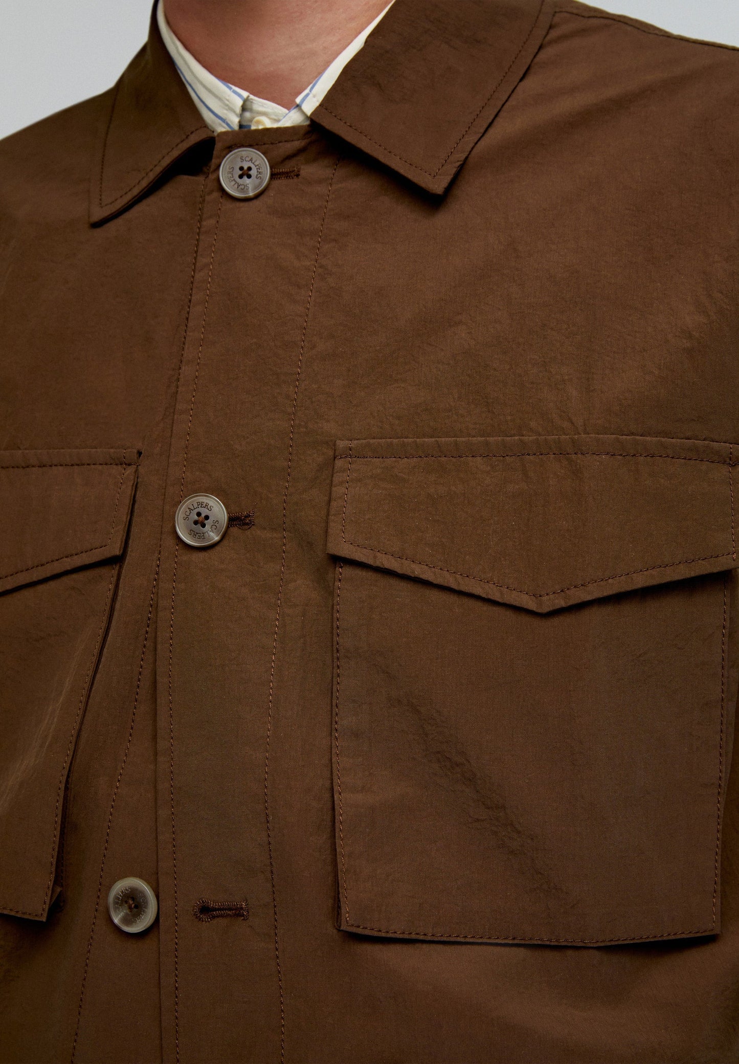 LIGHTWEIGHT OVERSHIRT