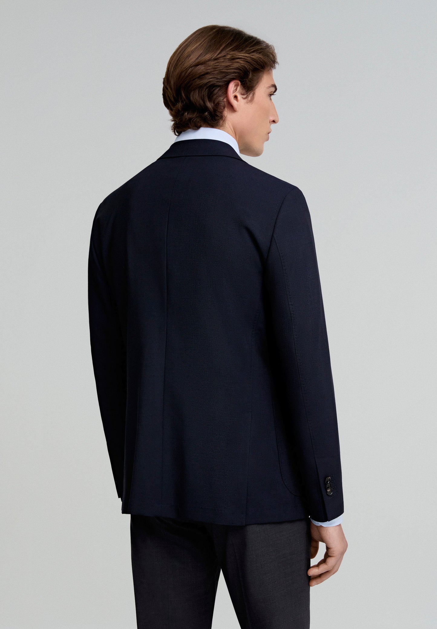 PEAKED LAPEL WOOL BLAZER